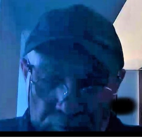 Die Polizei sucht diesen Mann und bittet um Hilfe aus der Bevölkerung.