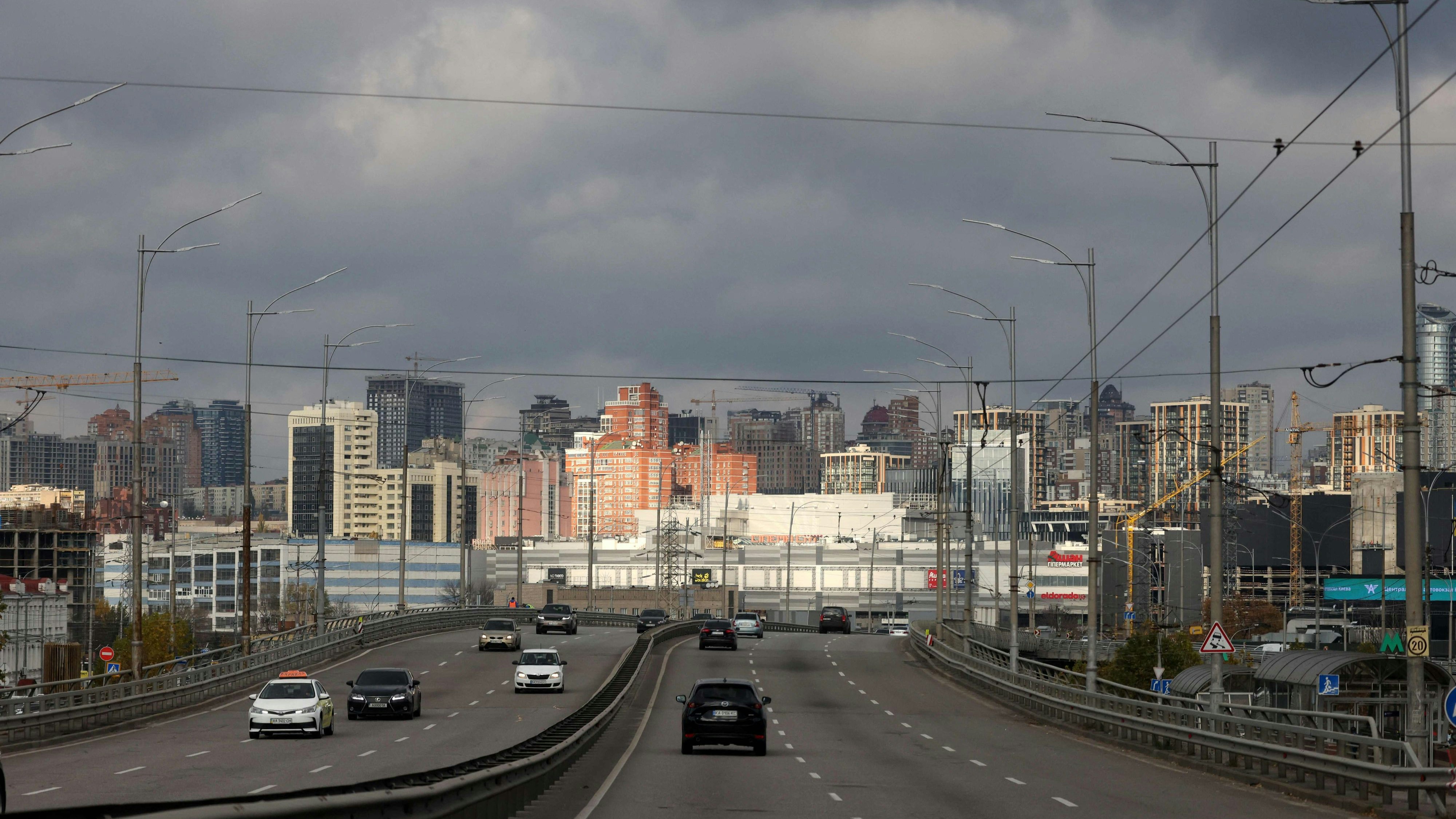 Alltag in Kiew – und das trotz vermehrter Drohnenattacken auf die ukrainische Hauptstadt. Bild vom 9.11.2023