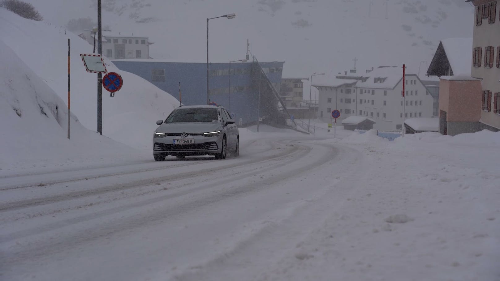 Am Arlberg (hier in St. Christoph) hat Frau Holle voll zugeschlagen.