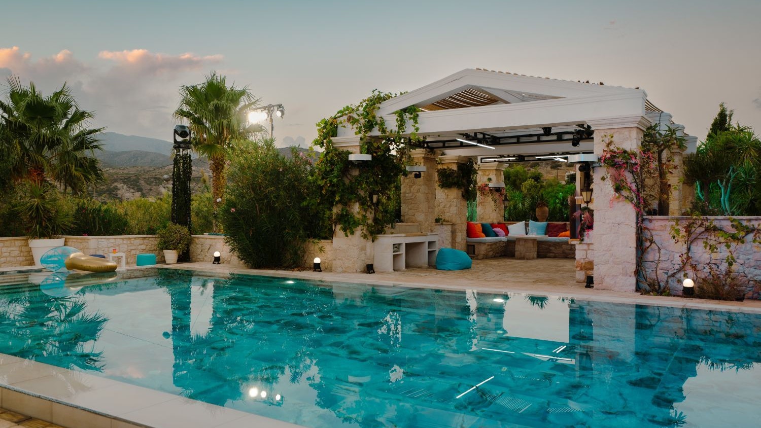 In diese Villa auf Kreta werden die Kandidaten ab 11. Dezember einziehen. 