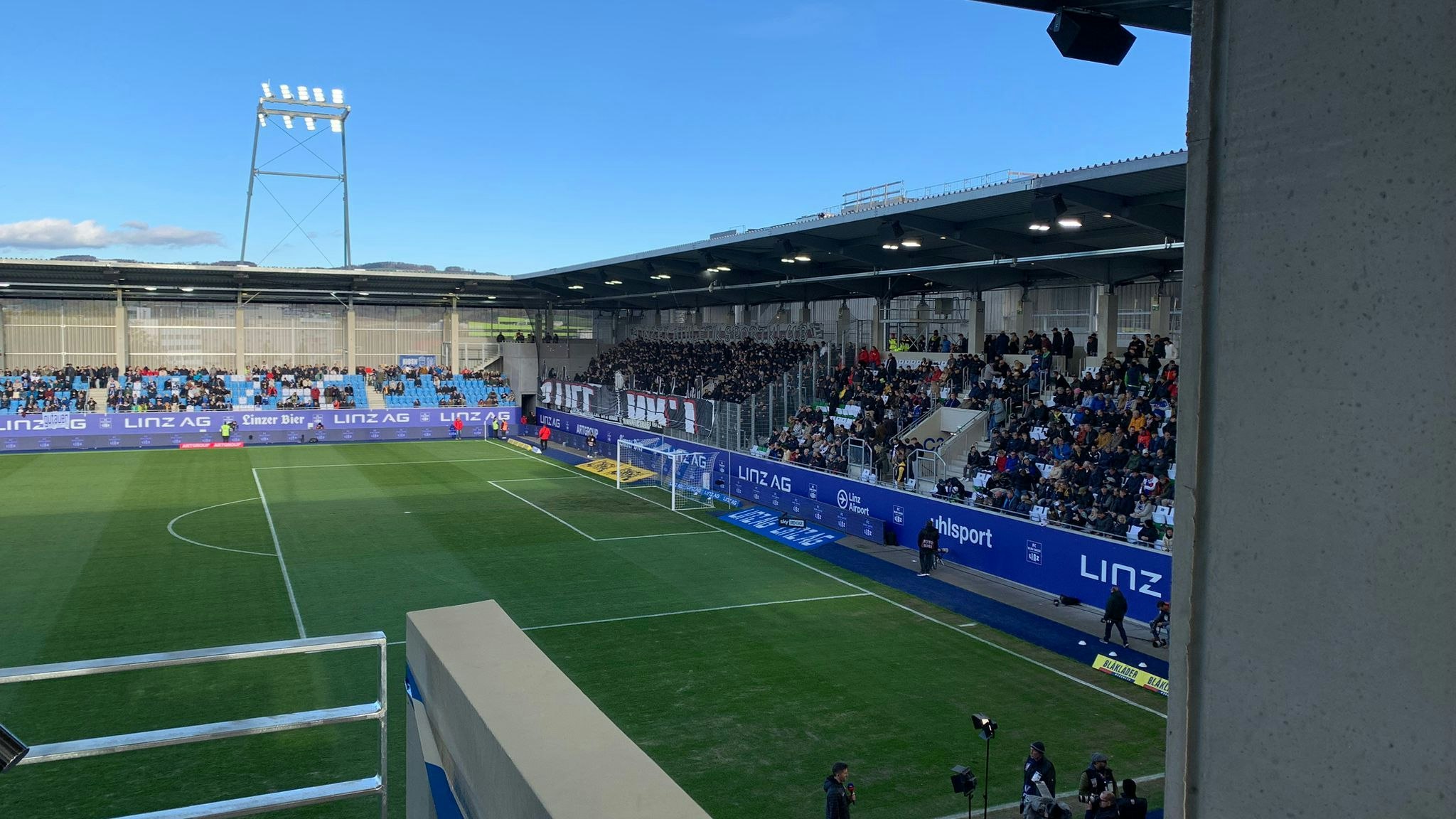 Im Auswärtssektor soll es laut einem Bericht zu unschönen Szenen gekommen sein.