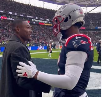 Alaba mit Patriots-Star Smith-Schuster