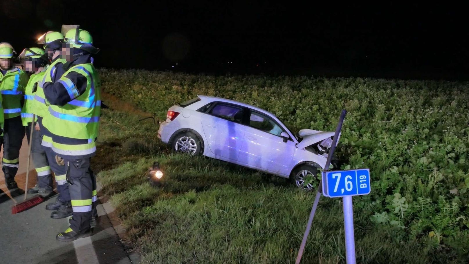 Insgesamt musste der Rettungsdienst laut Polizei vier Personen versorgen.