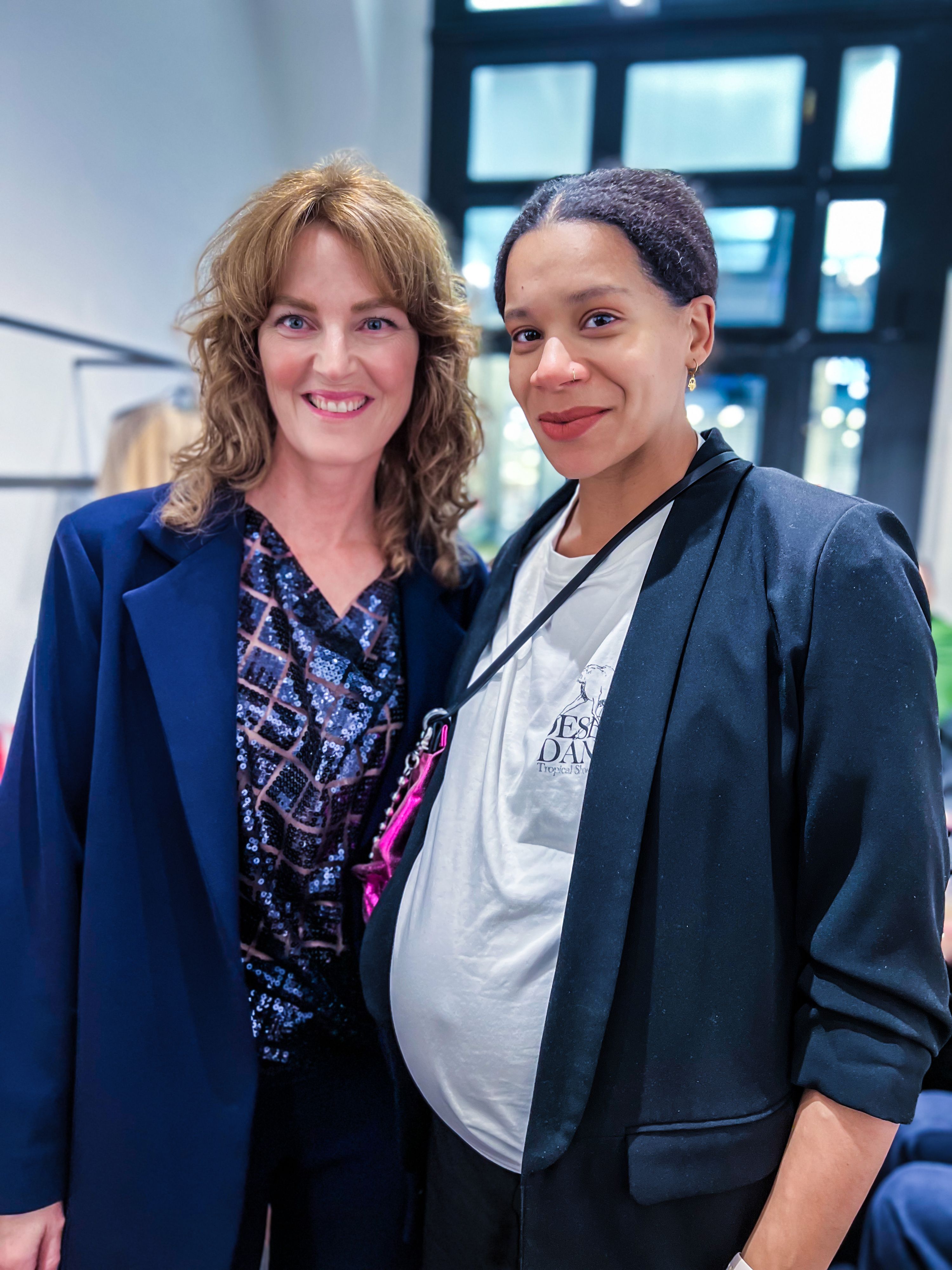 Schön schwanger: Rebecca Horner zu Besuch bei Designerin Michel Mayer