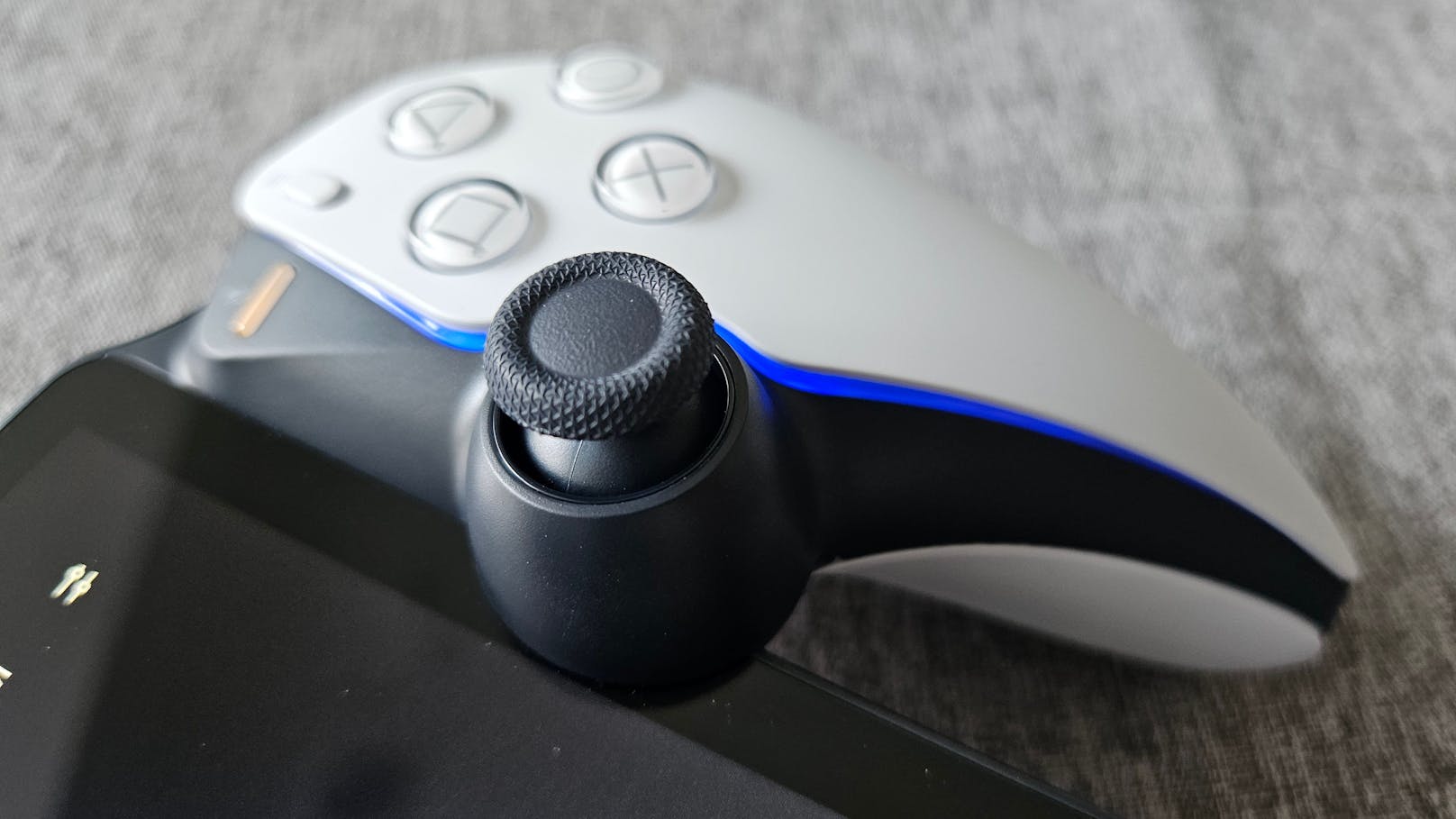 Wer ein Handheld erwartet, auf dem PlayStation-5-Spiele ohne weitere Voraussetzungen gestreamt oder gar installiert werden können, muss weiter warten.