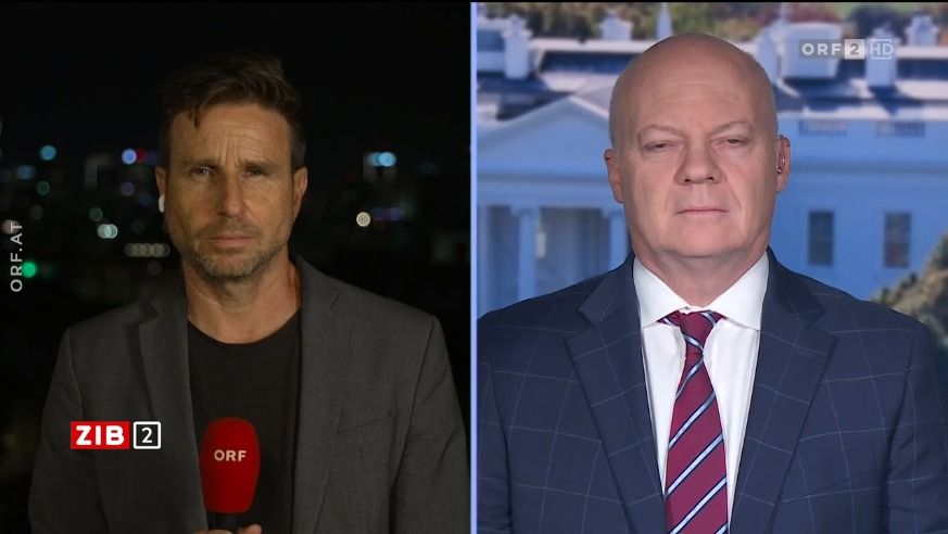 Die ORF-Korrespondenten Tim Cupal und Thomas Langpaul am späten Dienstagabend in der ORF-