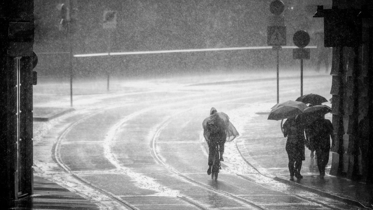 Heute.at - Blitz & Donner machen Österreich weiterhin zu schaffen