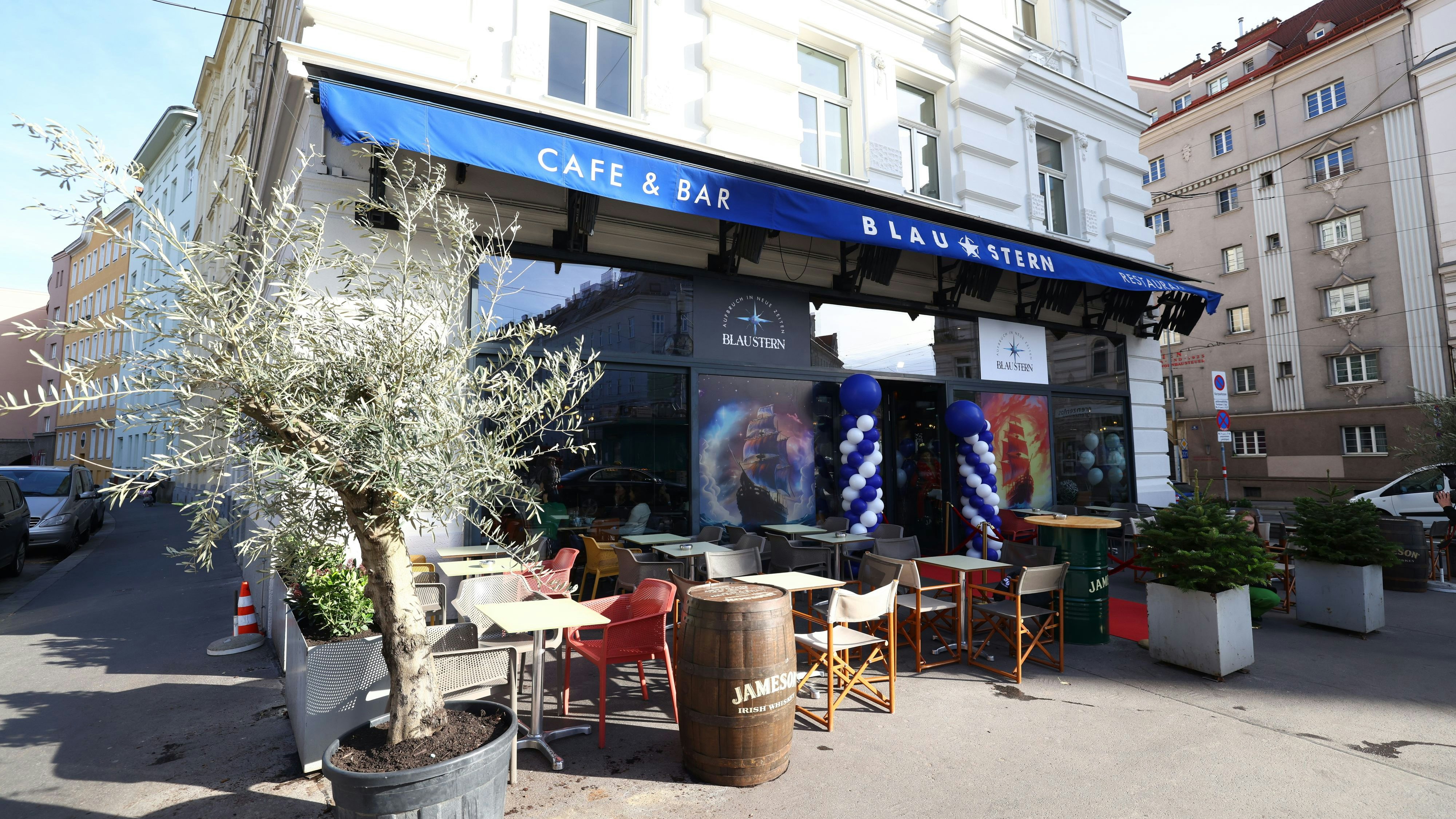 Das Blaustern in Wien-Döbling - ein echtes Traditionshaus mit 27 Jahren Gastronomiegeschichte im Gebälk. Nun gab es einen Make Over, einen neuen Look und ein neues Konzept.