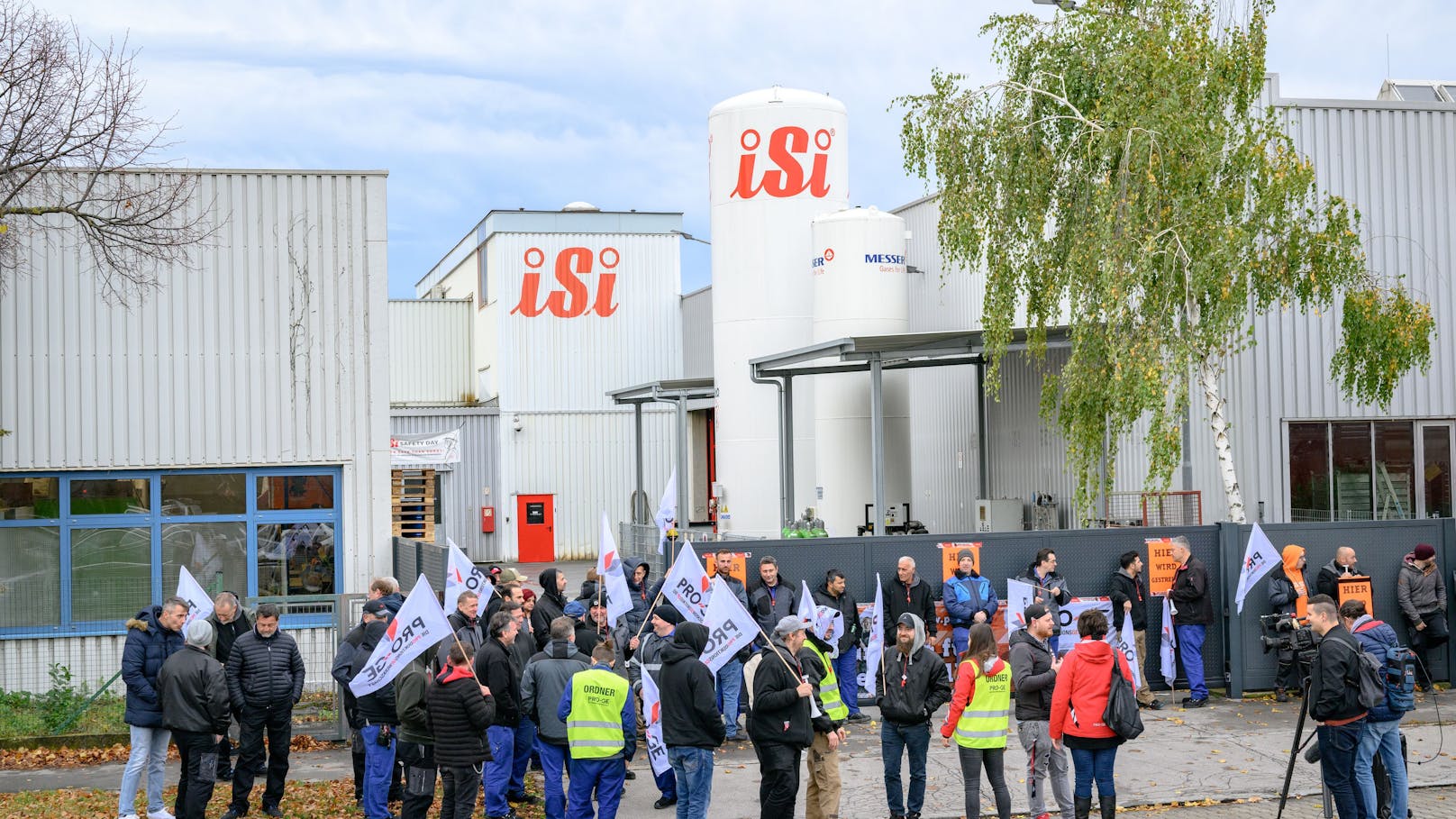 Metaller-Streiks dauern an – Ringen um neuen Termin