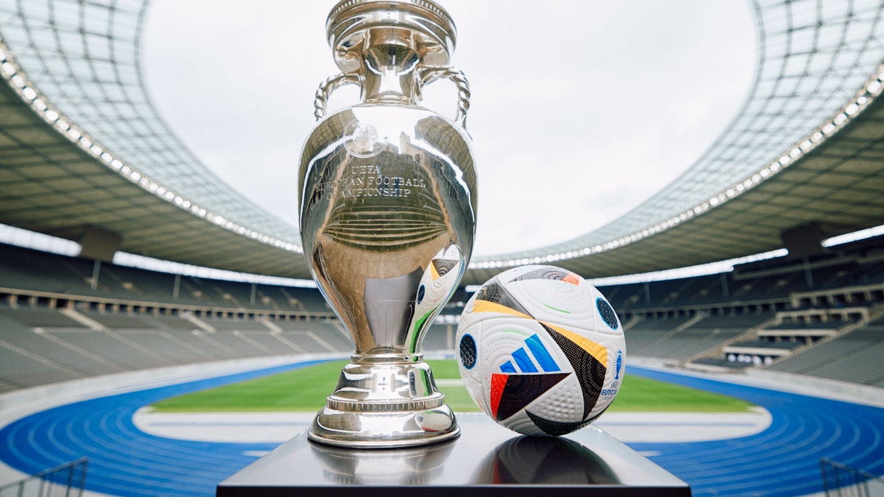 Heute.at - Geheimnis um offiziellen EM-Fußball gelüftet