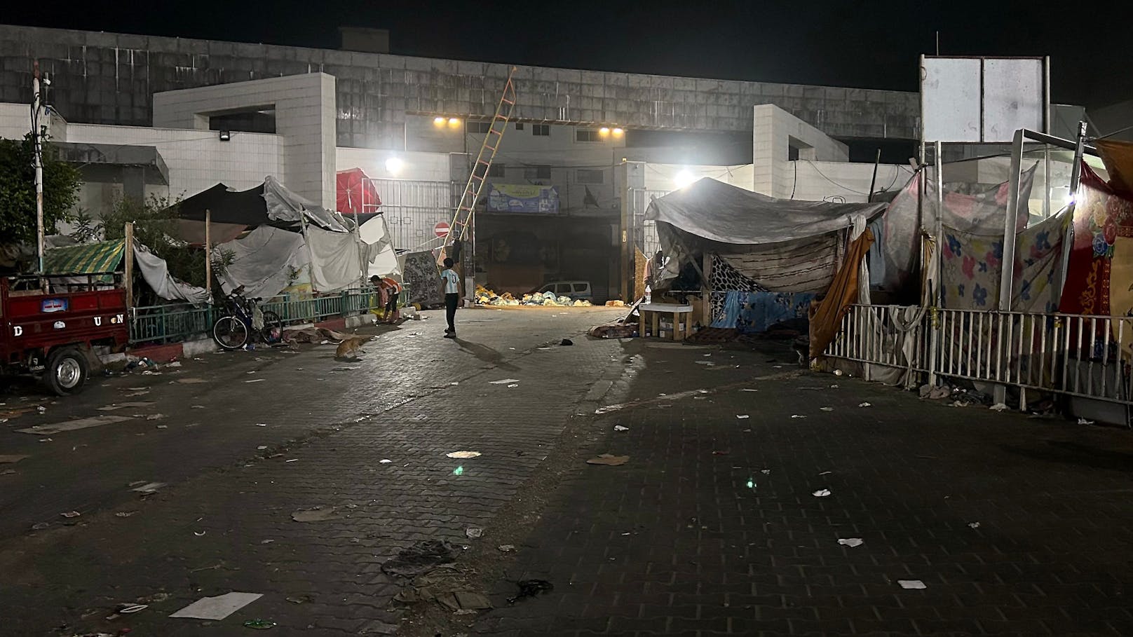 Israelische Streitkräfte dringen in Spital in Gaza ein