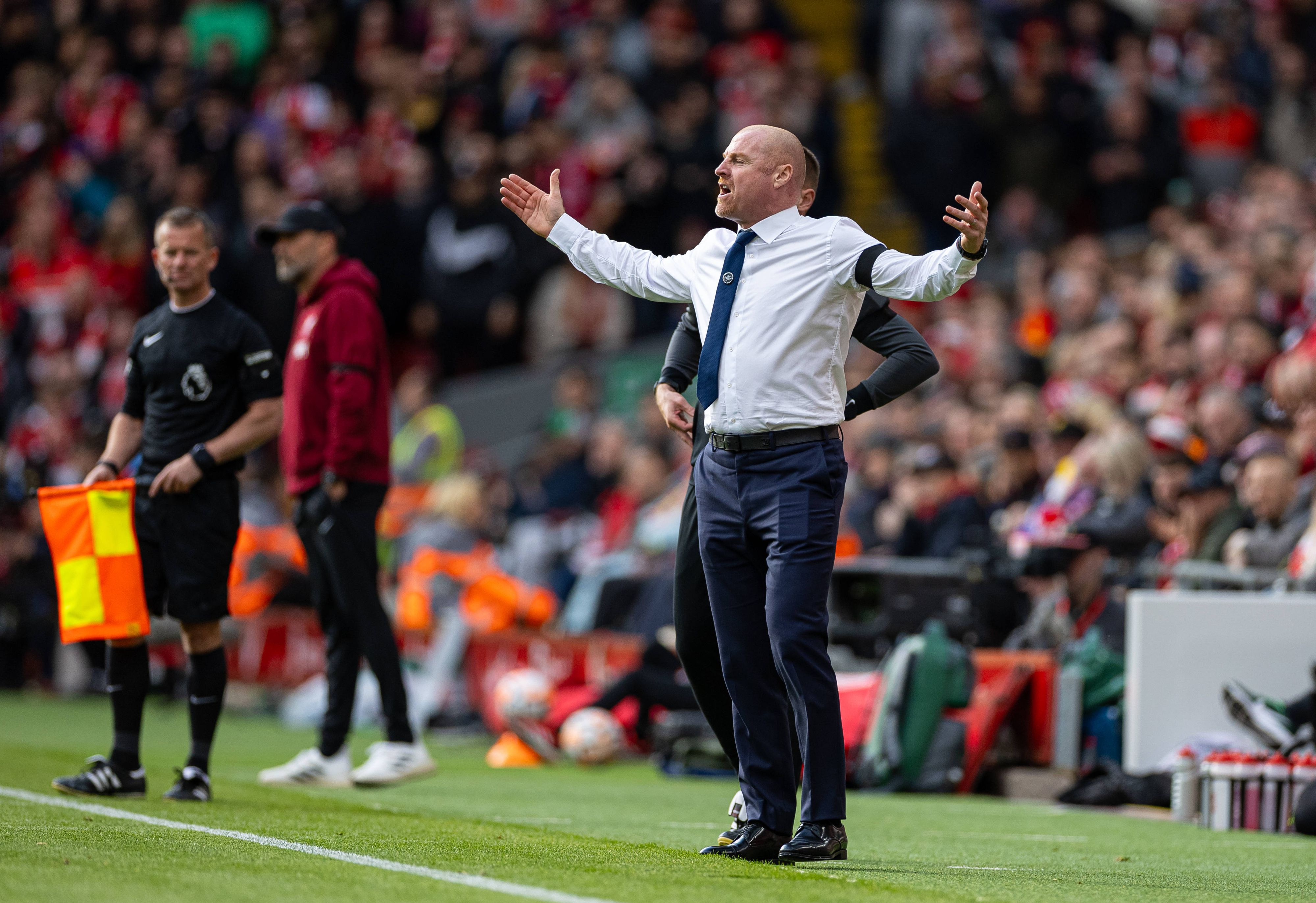 Sean Dyche sieht mit dem FC Everton einem Punkteabzug entgegen.