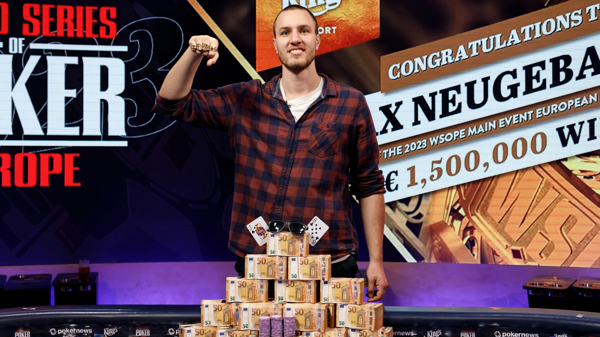 Max Neugebauer mit seinen Schätzen