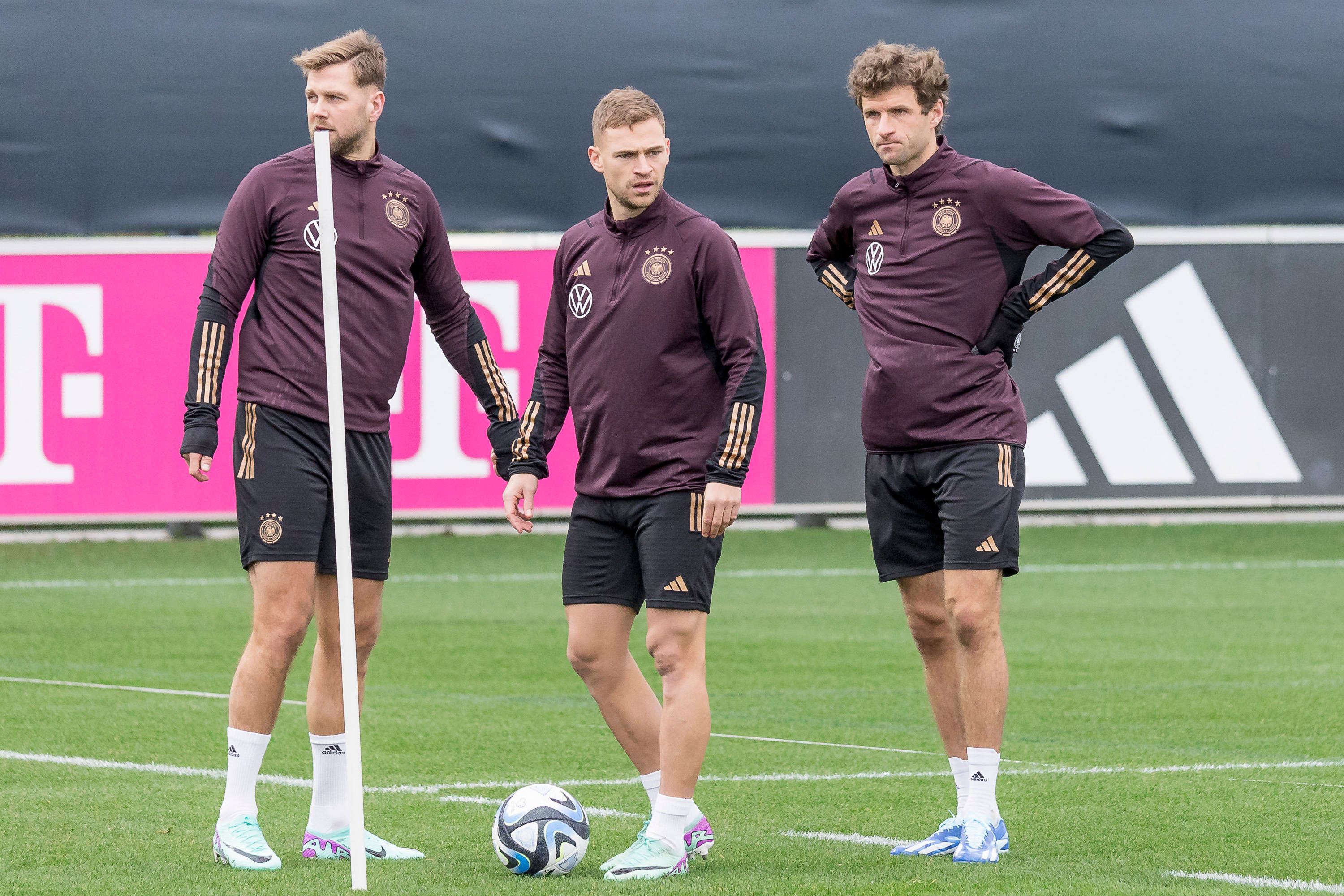 Kimmich spielt weiterhin im Mittelfeld