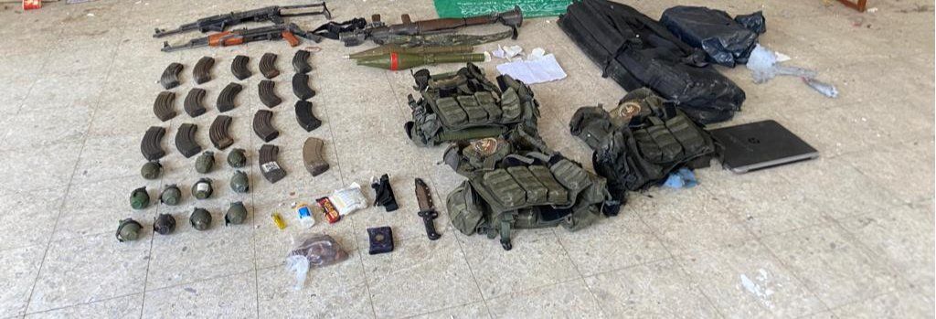 Diese Waffen versteckte die Hamas in einem Kindergarten.