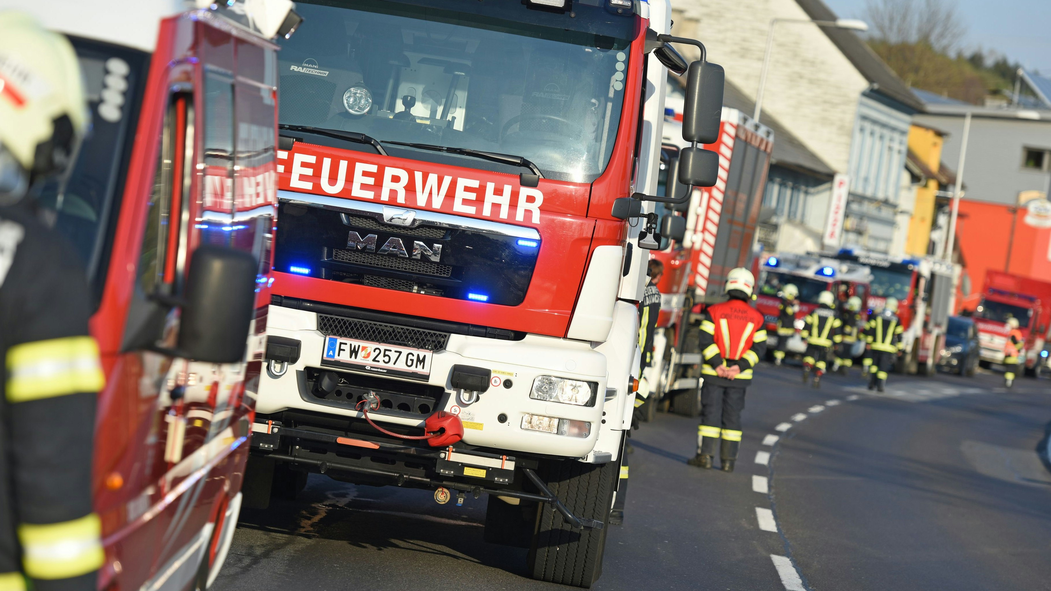 Seefeld: 200 Menschen bei Brand in Betrieb evakuiert. (Symbolbild)