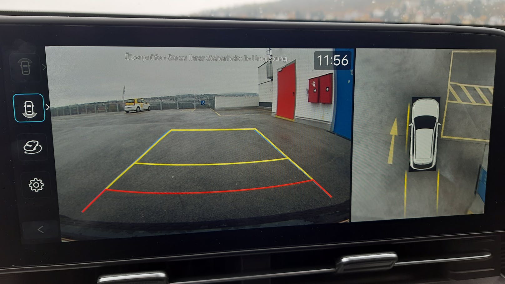 Die 360-Grad-Kamera erleichtert das Einparken und Reversieren.