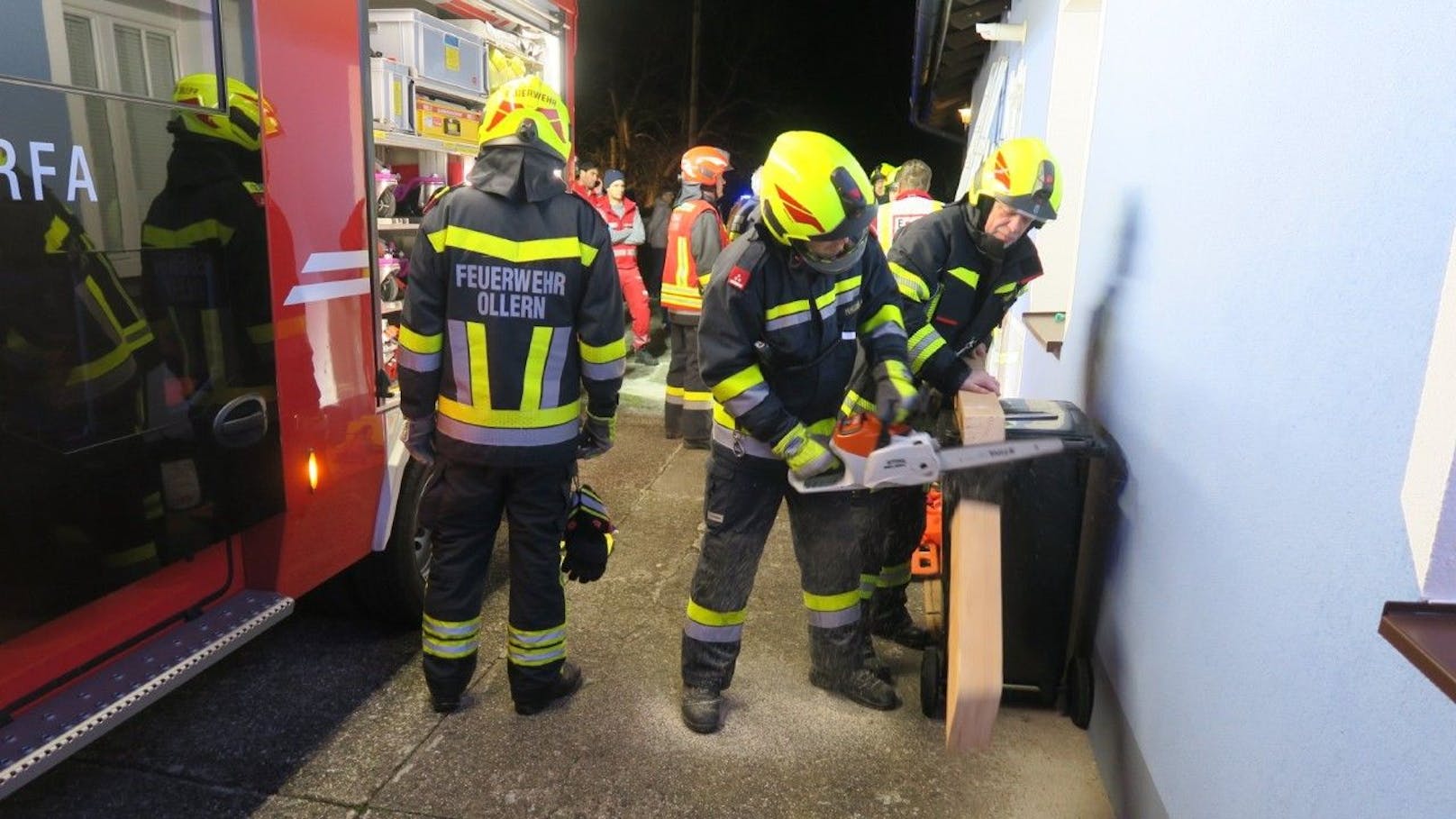 ... und hatte sich verletzt. Die Feuerwehren aus Elsbach, Ollern und Sieghartskirchen kamen zu Hilfe.