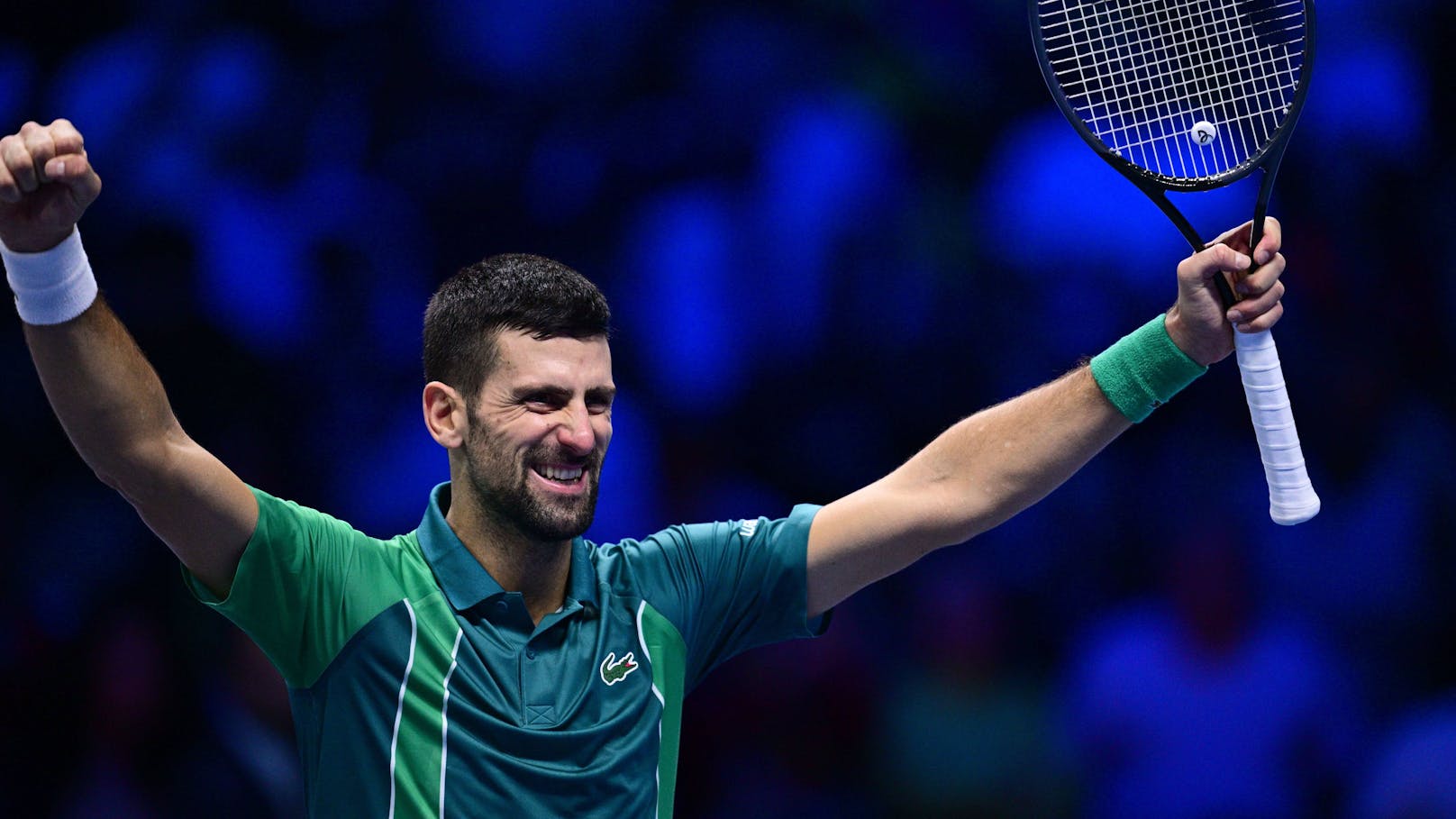 Djokovic lässt Sinner keine Chance, knackt Rekord