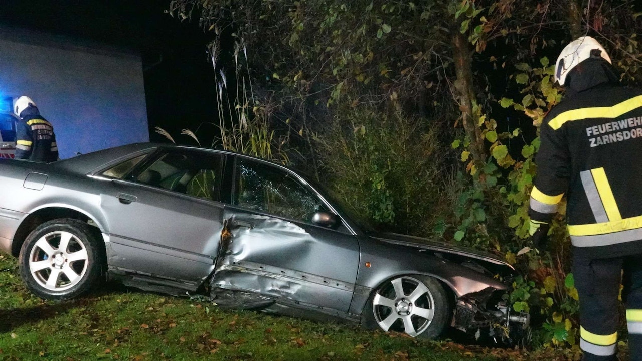 Heute.at - Lenker prallte gegen Baum, per Heli ins Spital