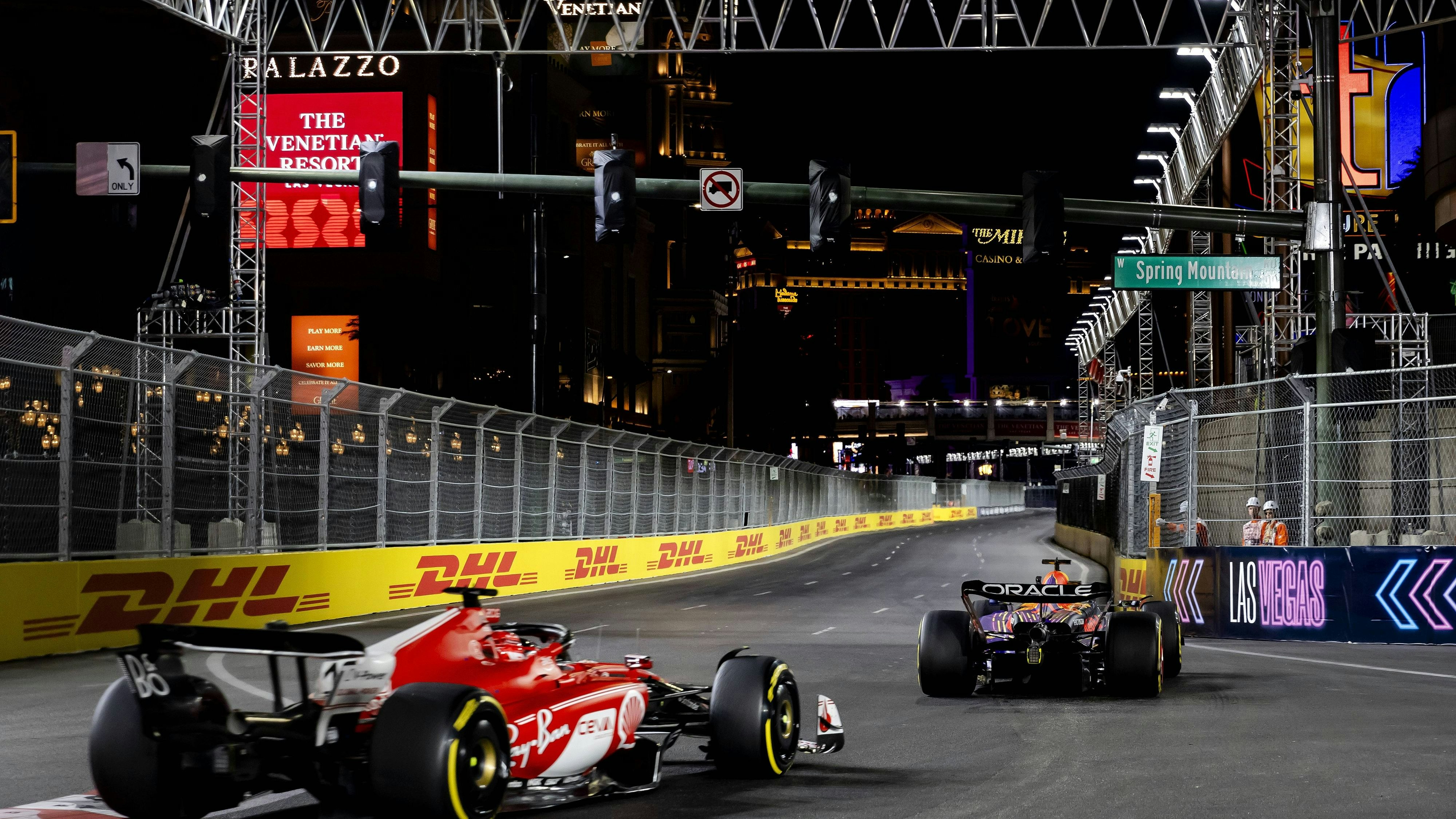 Max Verstappen und Charles Leclerc lieferten sich einen harten Kampf.