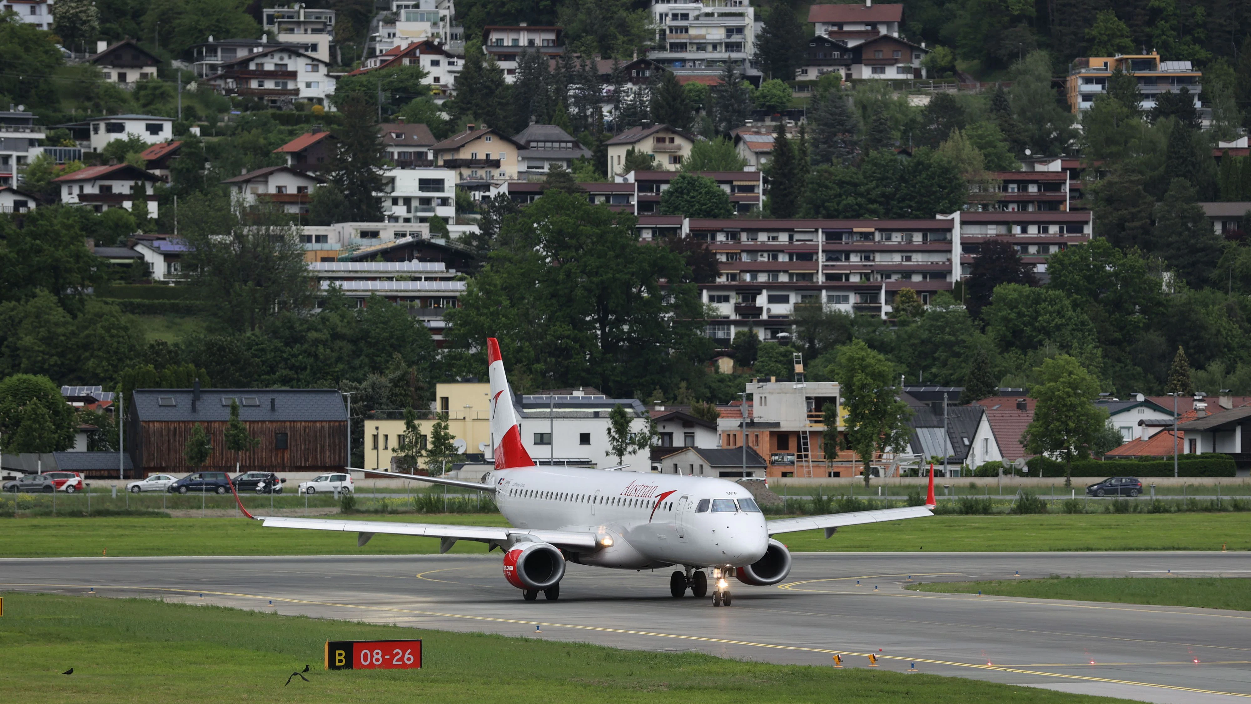 Heute.at - Airport-Chef warnt: Flüge gestrichen oder viel teurer