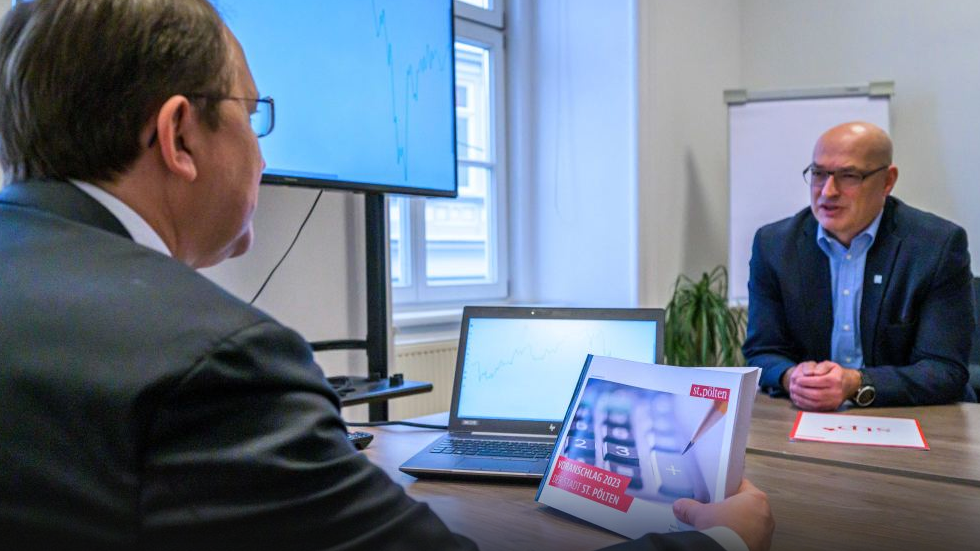  Bürgermeister Matthias Stadler und der städtische Finanz-Direktor Mag. Thomas Wolfsberger 