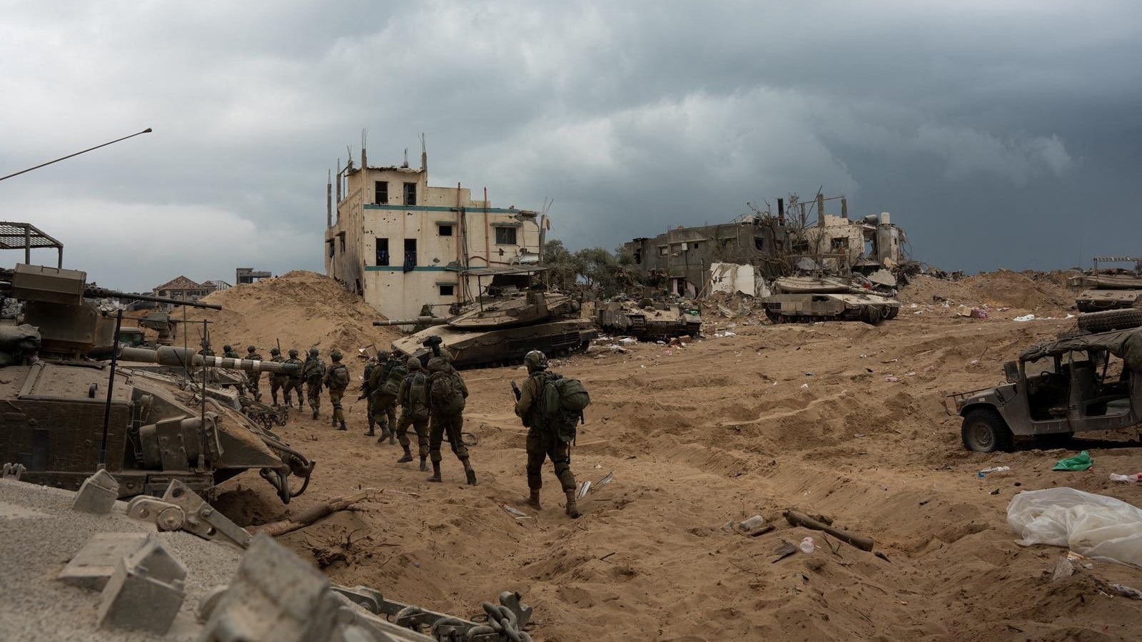 Israeli soldiers operate in the Gaza Strip, amid the ongoing ground operation of the Israeli army against the Palestinian Islamist group Hamas, in this handout image released November 20, 2023. Israel Defense Forces/Handout via REUTERS THIS IMAGE HAS BEEN SUPPLIED BY A THIRD PARTY
