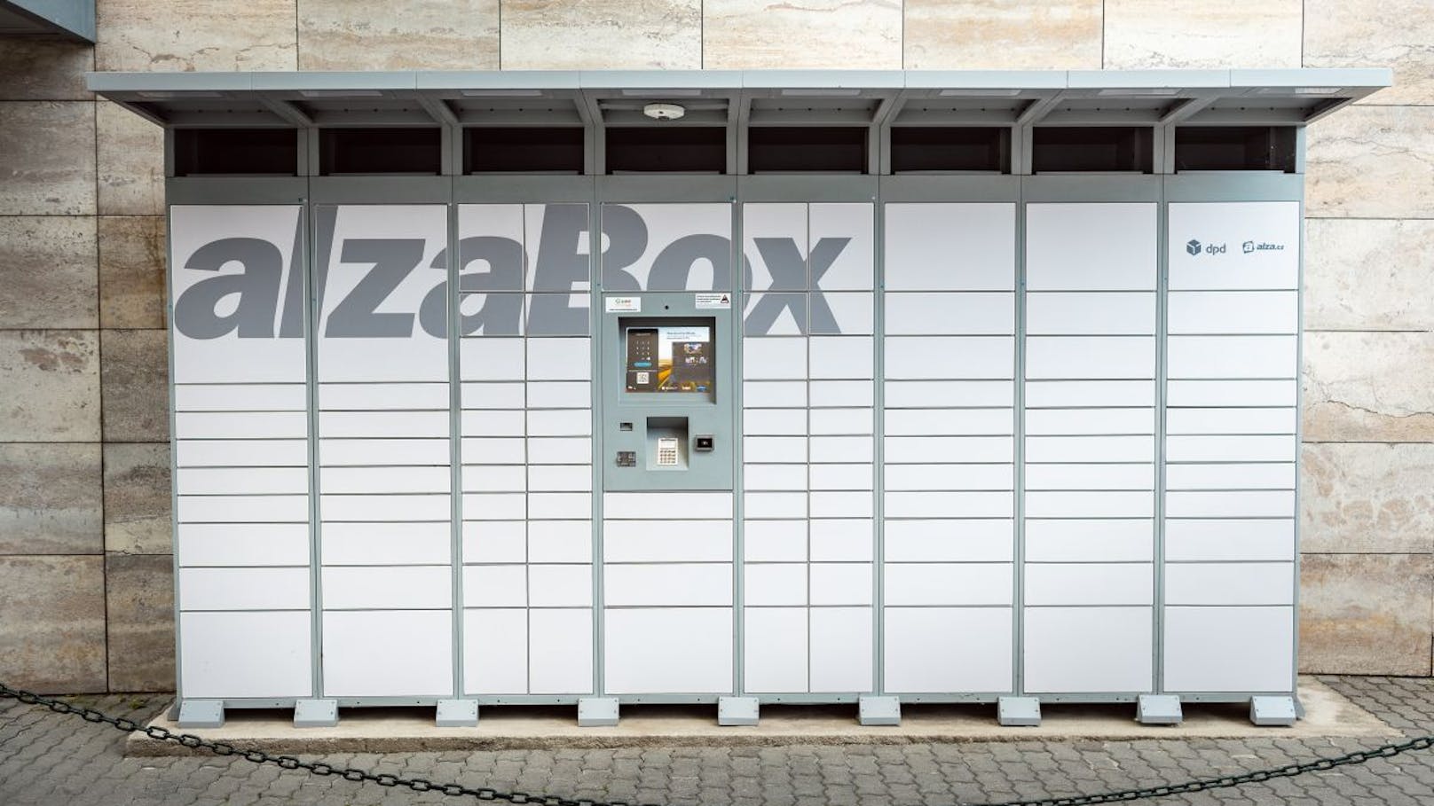 Für 1,99 Euro können Kunden aus Wien vor dem Schlafengehen auf Alza.at bestellen  und erhalten ihre Lieferung am nächsten Morgen in eine Box.
