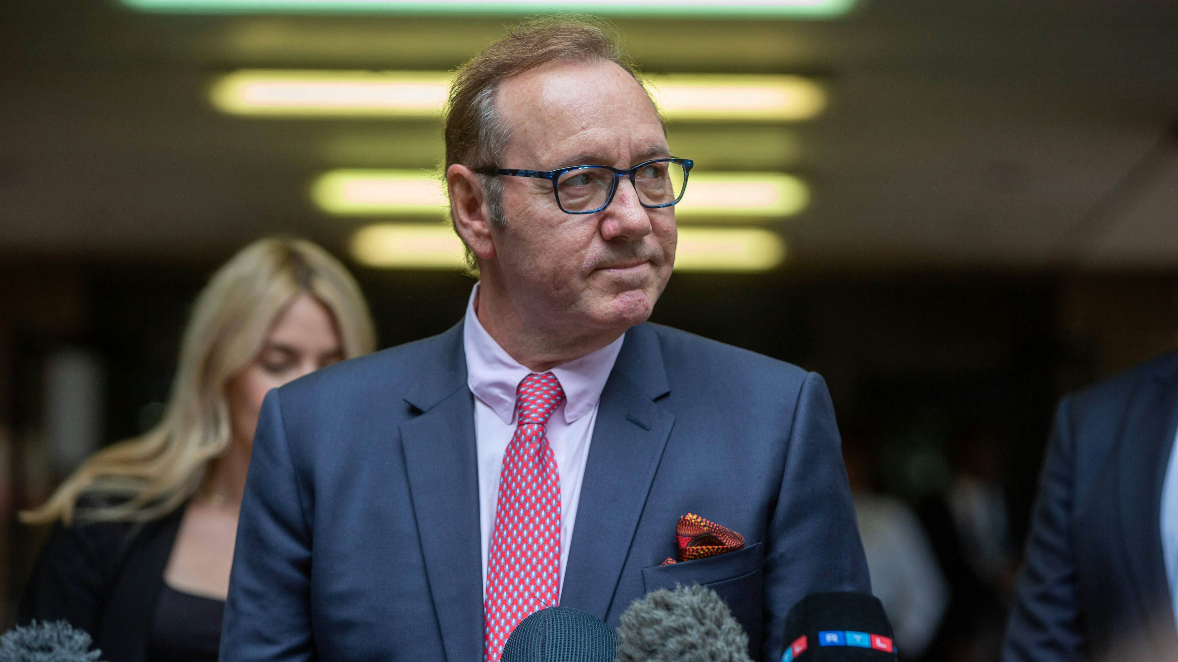 July 26, 2023, London, England, United Kingdom: Actor KEVIN SPACEY is seen leaving Southwark Crown Court in London after being found not guilty over sexual offence allegations. London United Kingdom - ZUMAs262 20230726_zip_s262_133 Copyright: xTayfunxSalcix