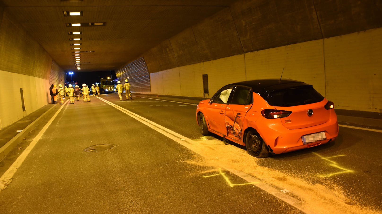 Beide Lenker wurden bei dem Unfall schwer verletzt.