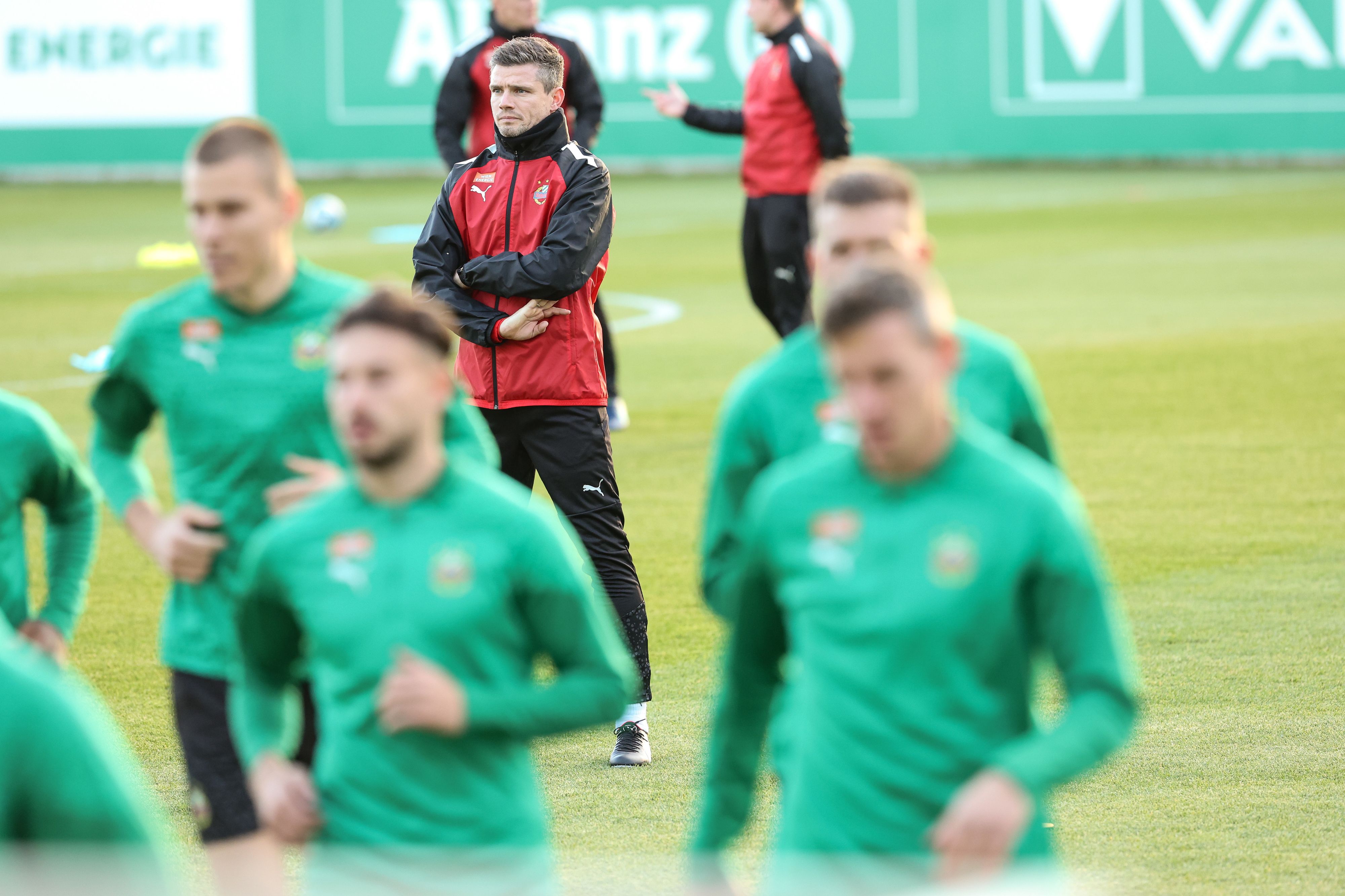 Robert Klauß nahm im ersten Training die Beobachterrolle ein.