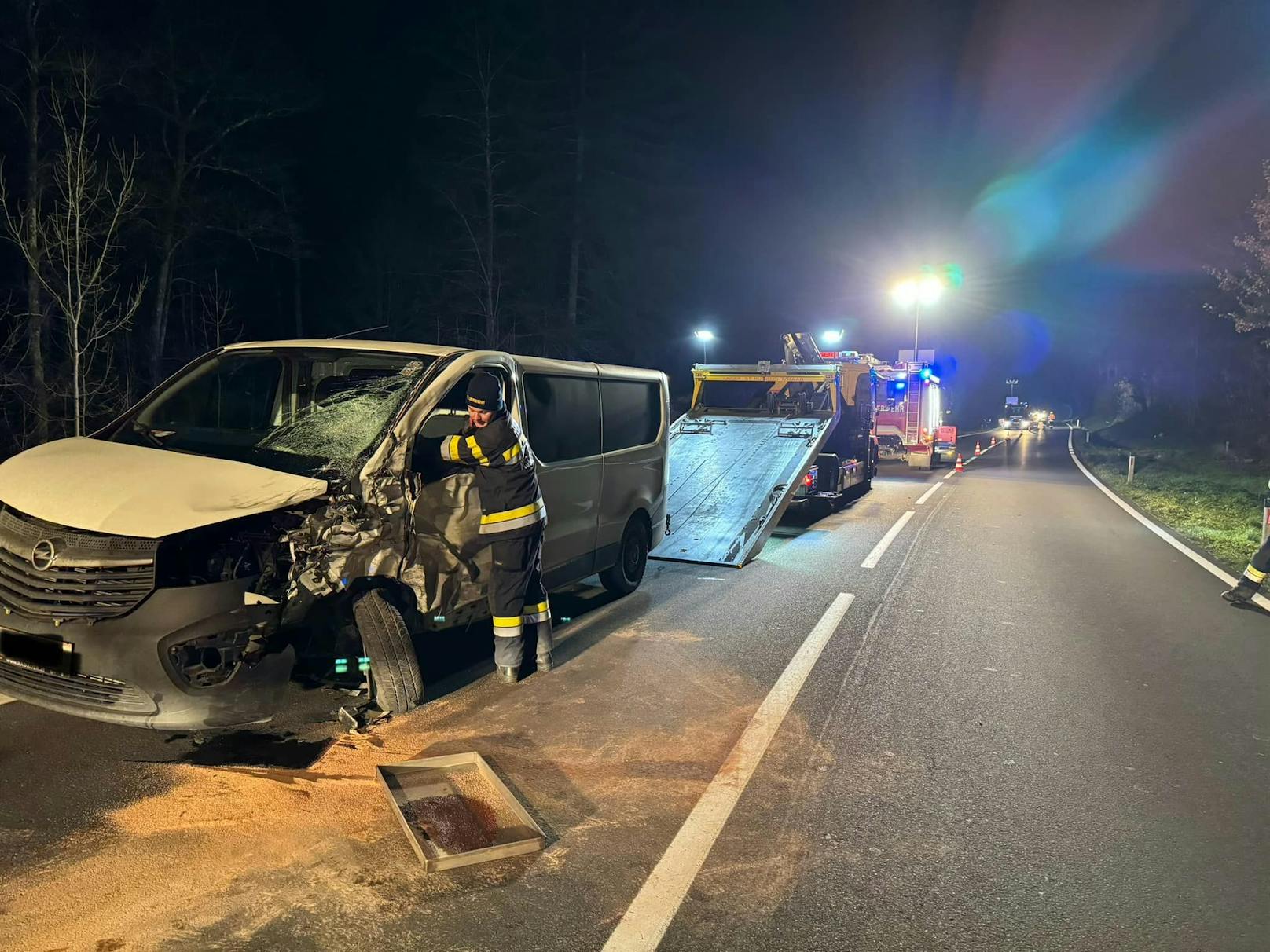 In Ilztal kam es am Montagabend zu einer einer Kollision zweier Kleintransporter. Beide Fahrzeuglenker waren alkoholisiert und wurden verletzt.