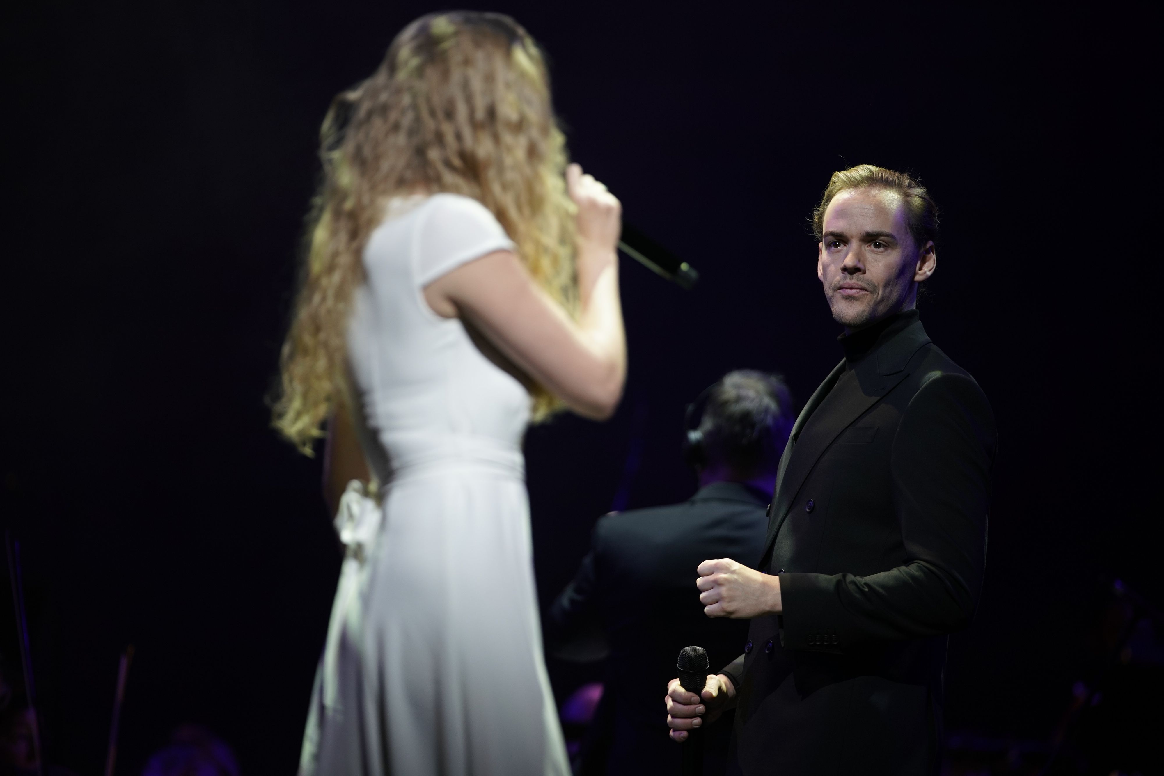 Musicalstar Anton Zetterholm schlüpft in die Rolle des geheimnisvollen Phantoms. Der 37-jährige ist dem Wiener Publikum noch als Kaiserin Sissis Sohn Rudolf im Musical 