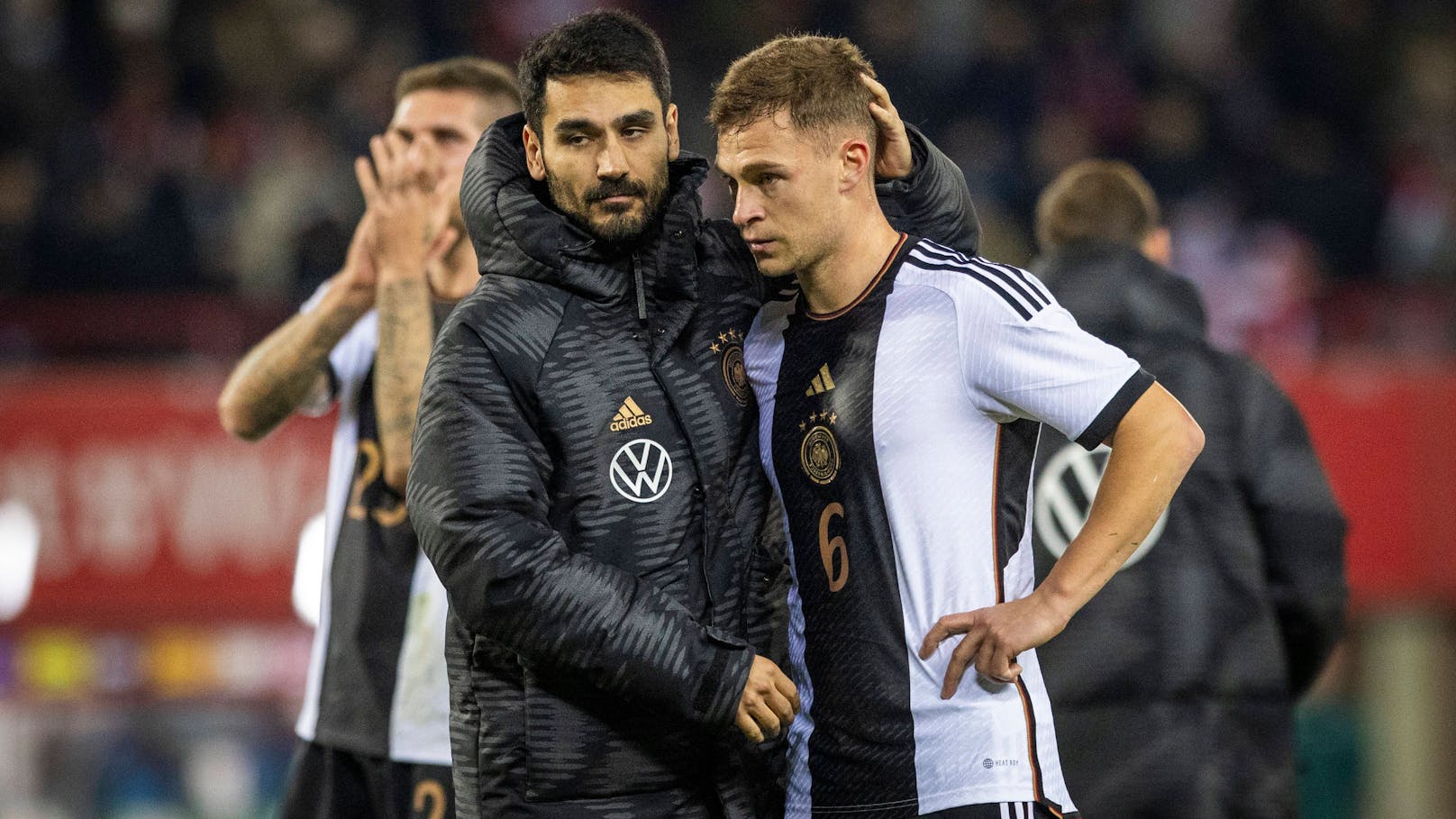 Auch Gündogan und Kimmich verging nach dem Testmatch das Lachen.