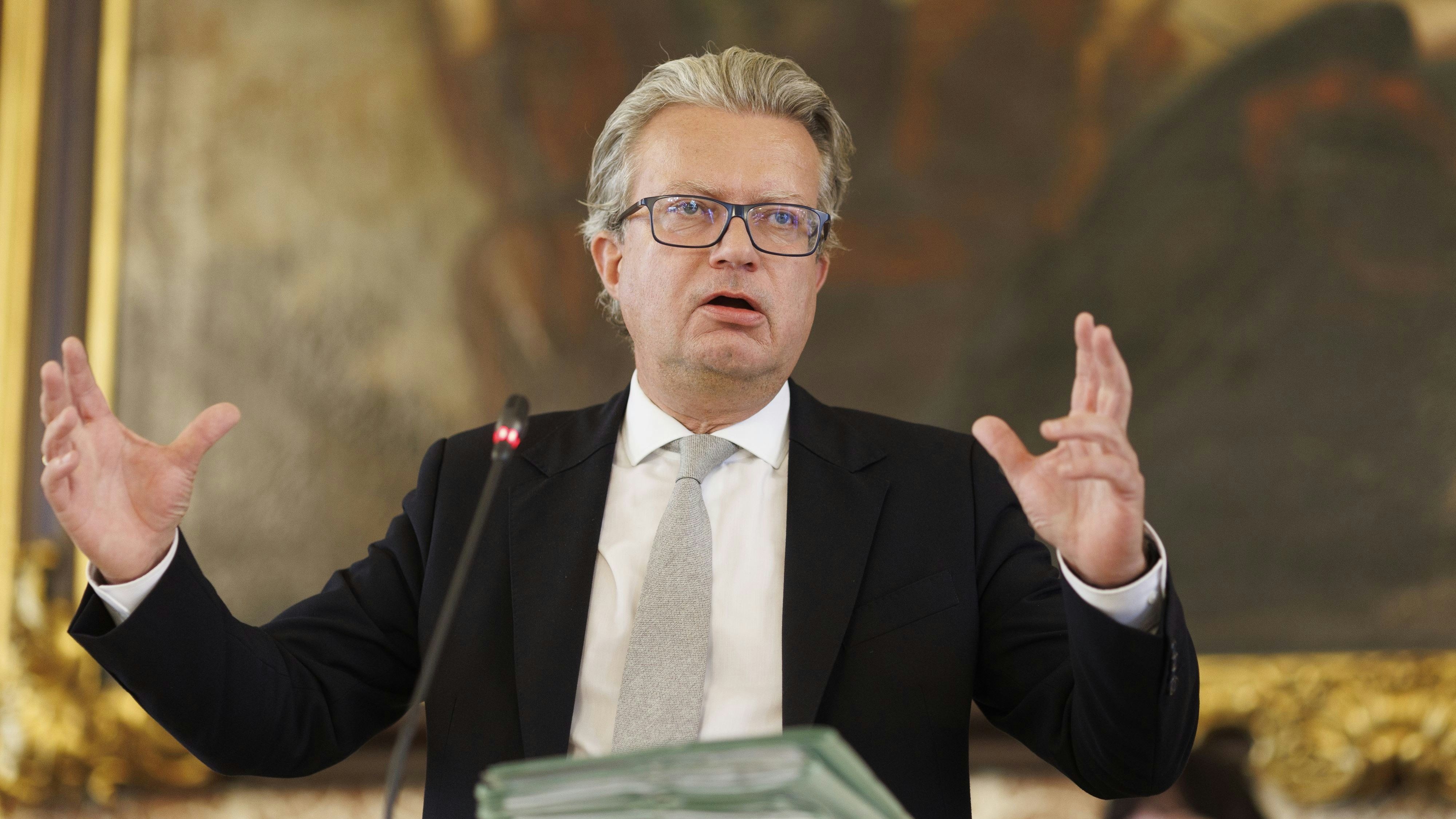 Der Landeshauptmann der Steiermark, Christopher Drexler (ÖVP), während der Sitzung des Steiermärkischen Landtags am 17. Oktober 2023.