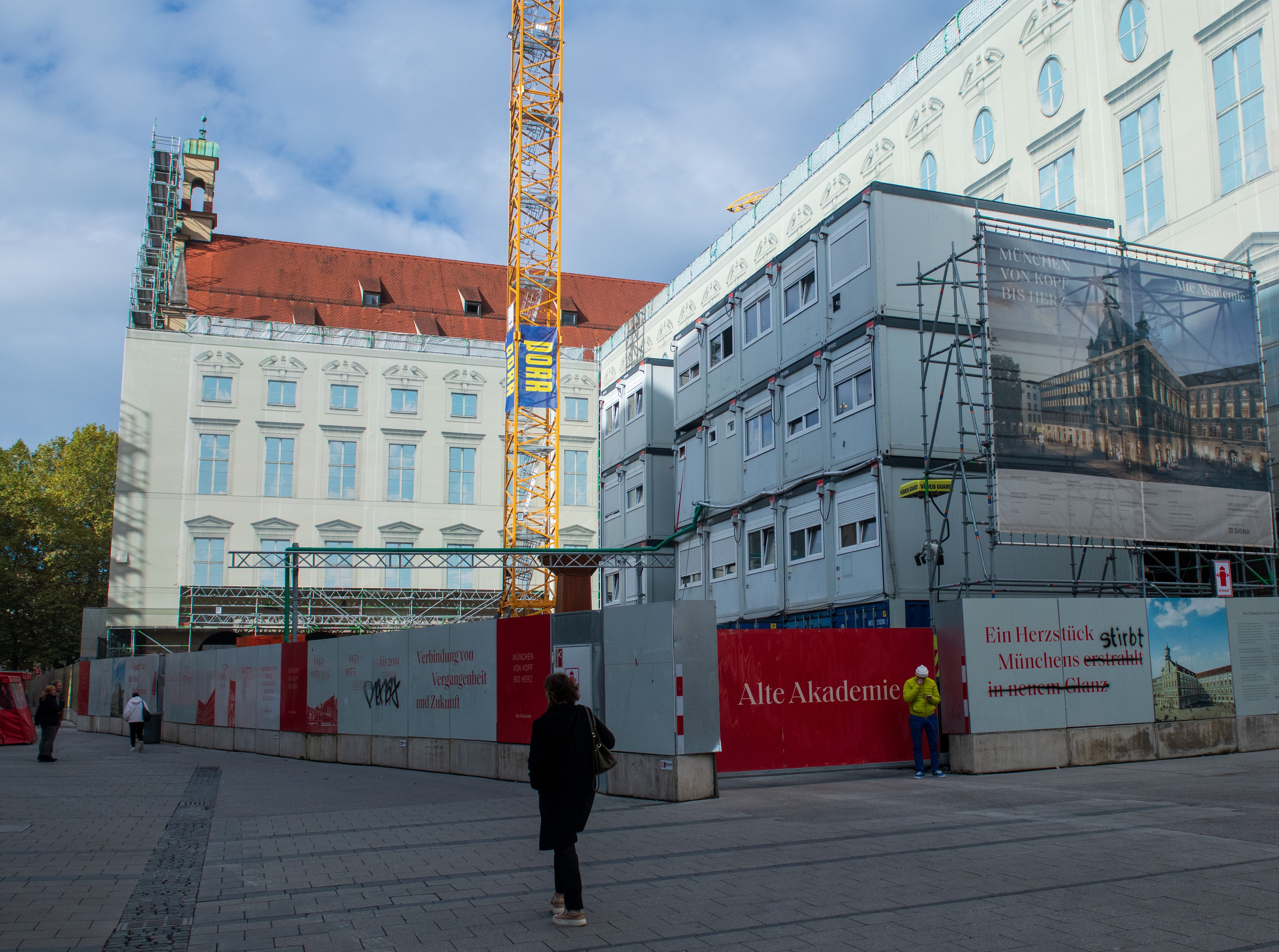 Die Alte Akademie in München: An diesem prestigeträchtigen Ort stehen die Signa-Bagger nun still.