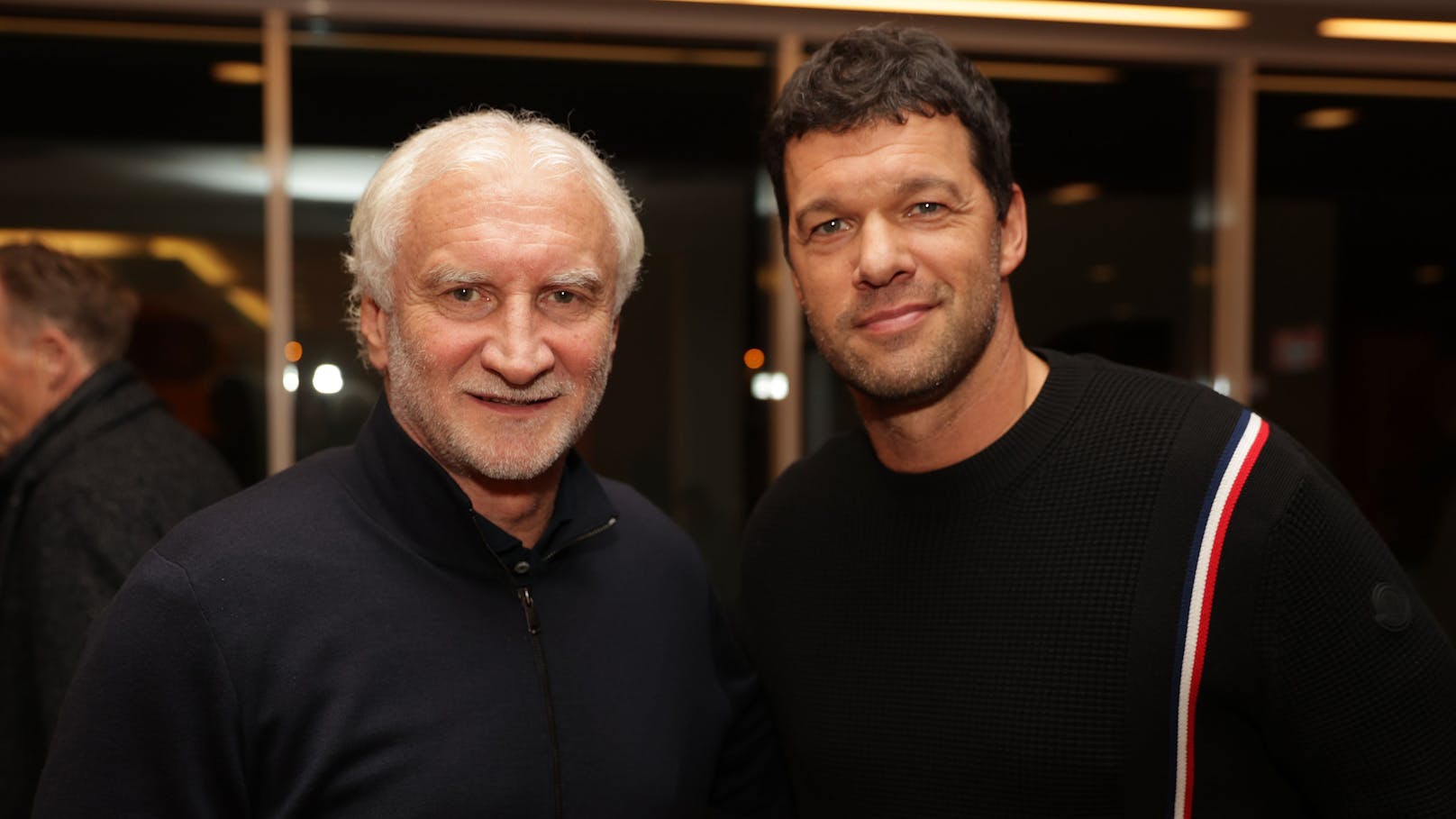 DFB-Sportdirektor Rudi Völler mit Ex-Kapitän Michael Ballack