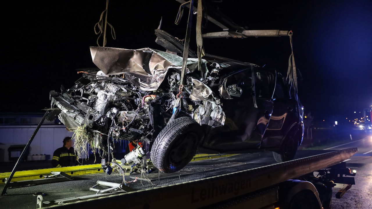 Heute.at - Verletzte, Straßensperre: Großeinsatz nach Frontalcrash