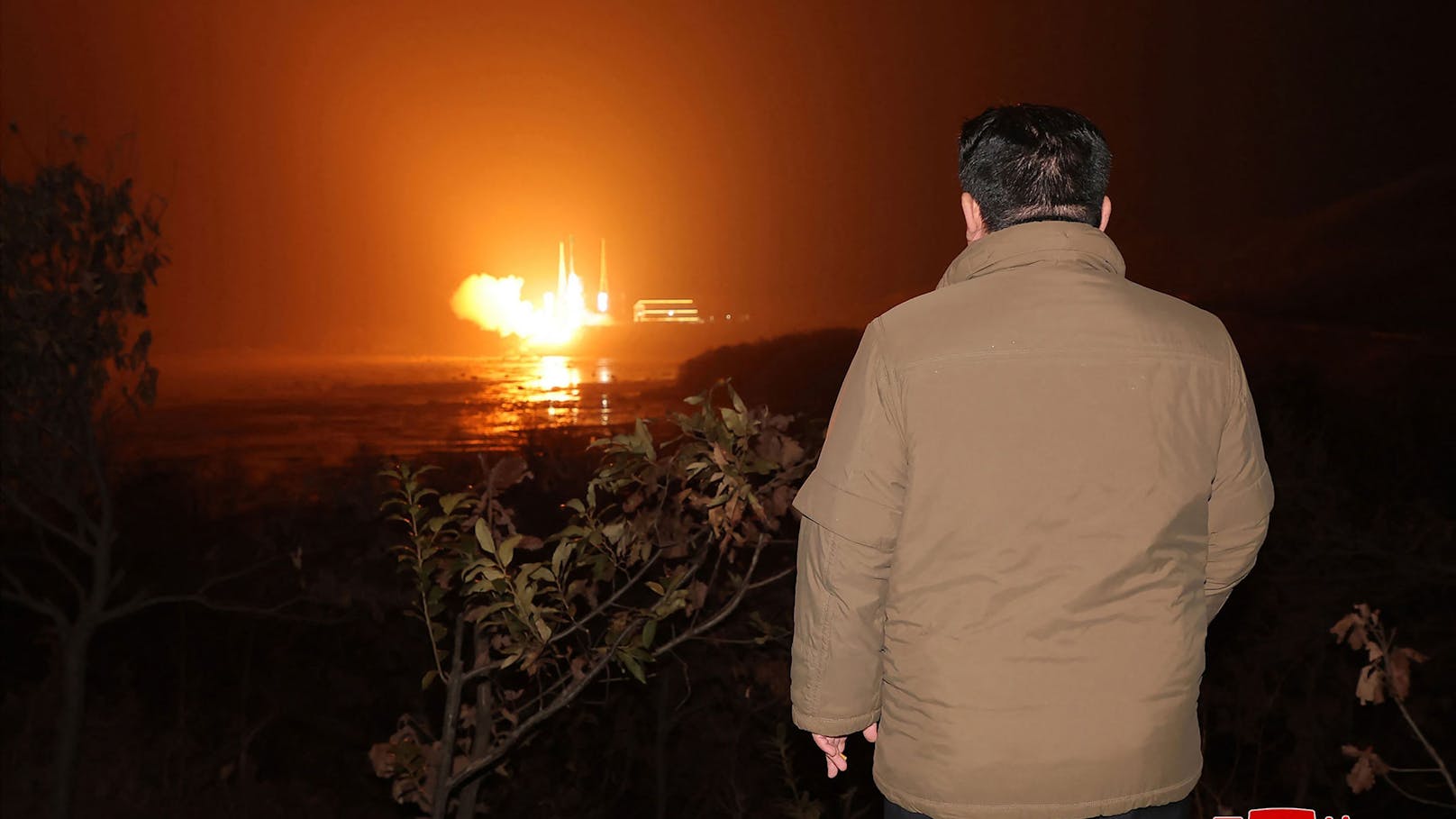 Machthaber Kim Jong Un Start beobachtet den Start des "Malligyong-1" in der Provinz Nord-Phyongan.