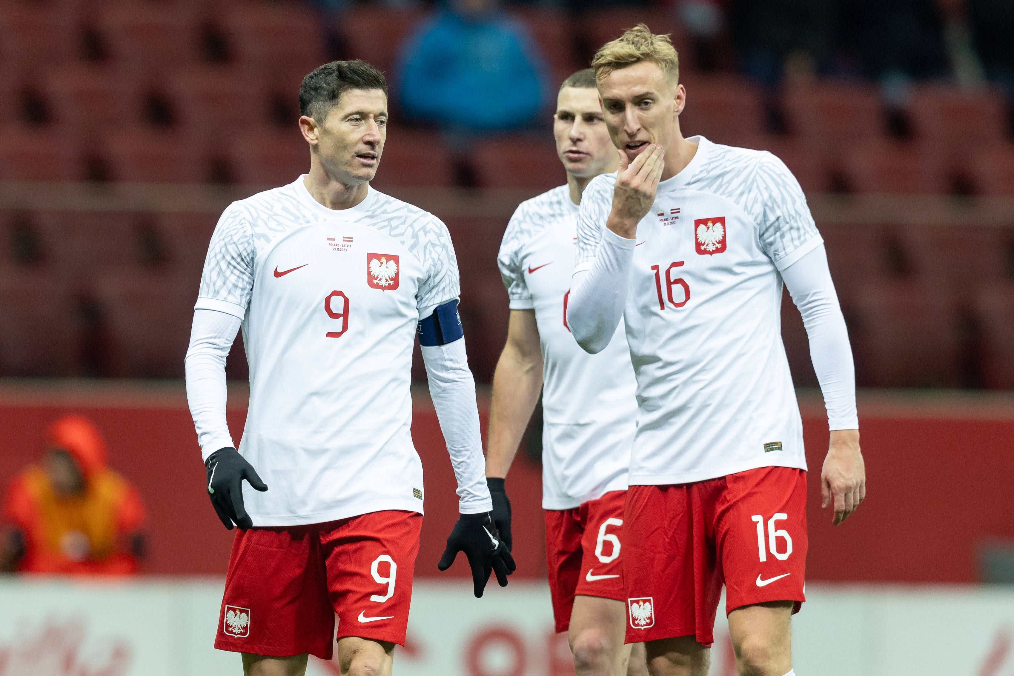 Robert Lewandowski muss um die EM-Teilnahme zittern. 