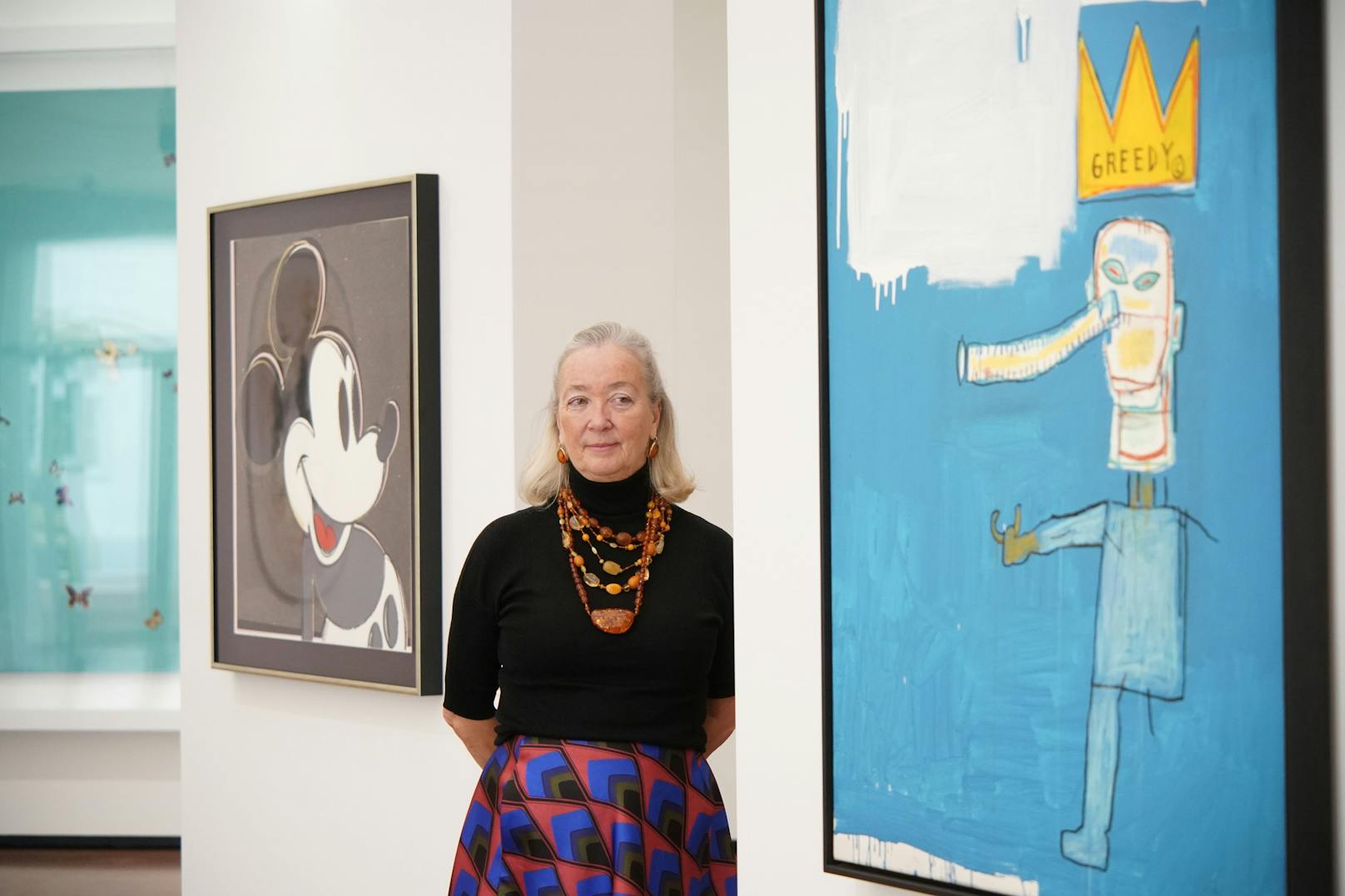 Direktorin Agnes Husslein zwischen Warhol und Basquiat