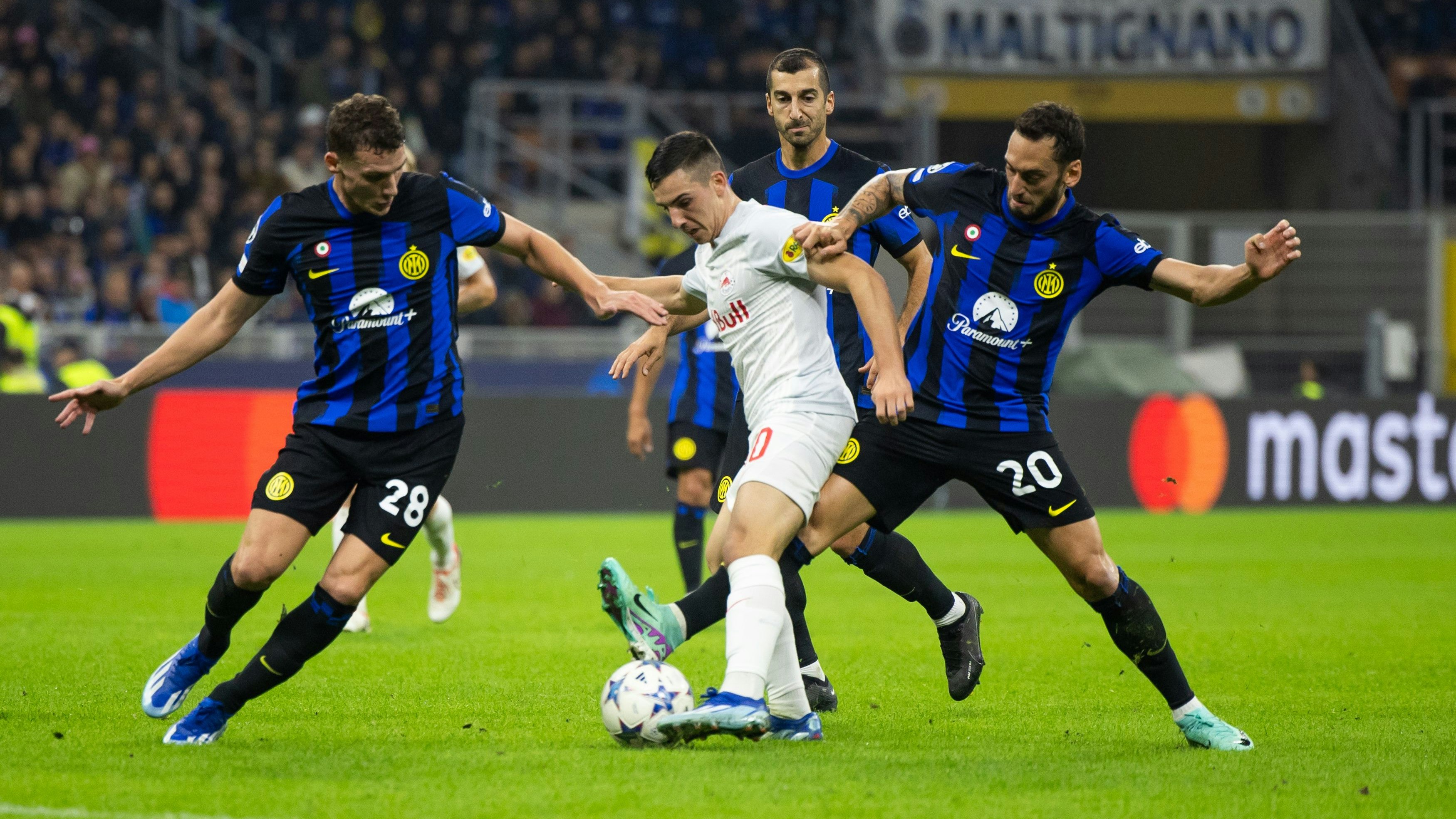 Oskar Gloukh zieht das Interesse einiger Top-Klubs auf sich.
