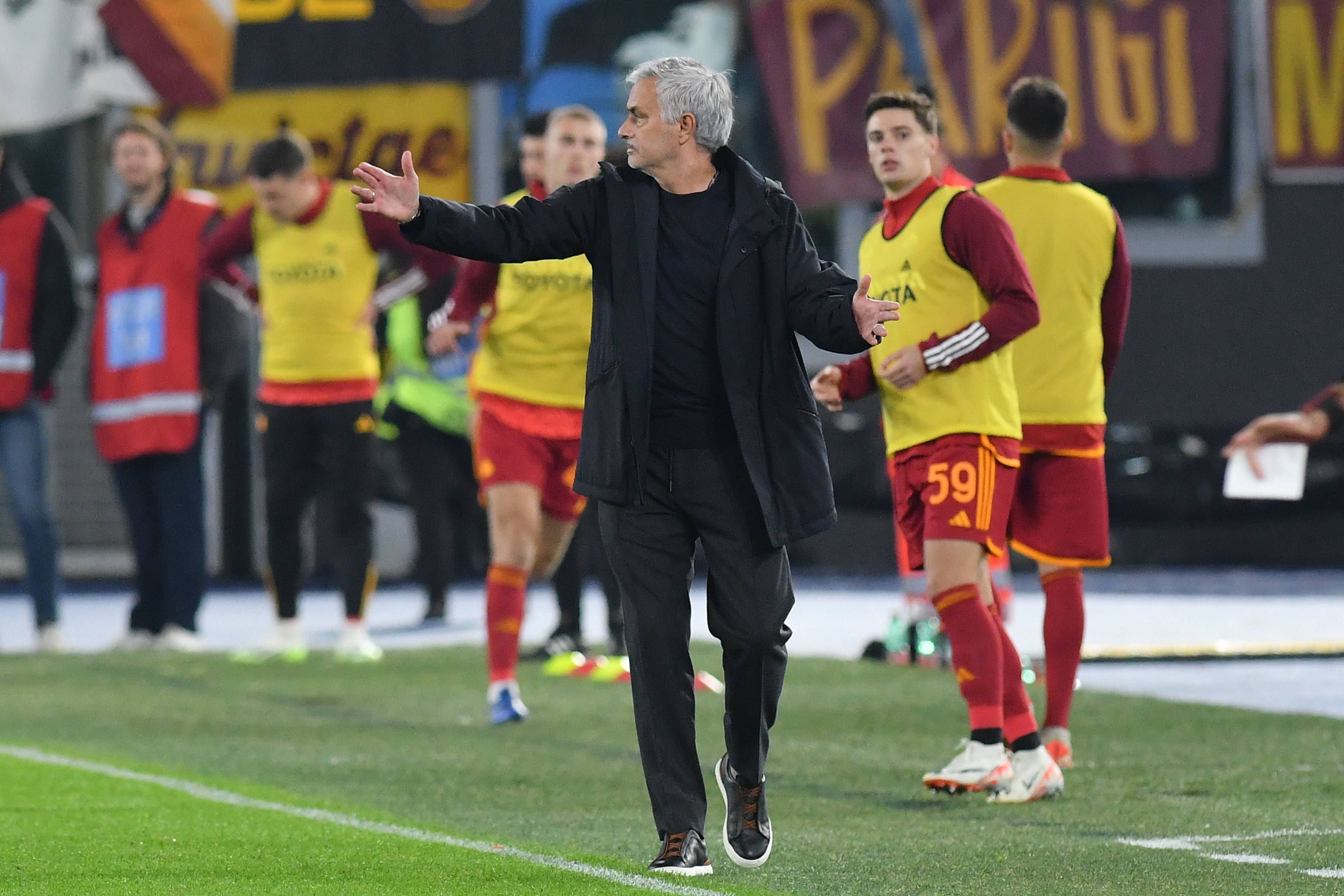 Steht Jose Mourinho bald in Saudi-Arabien an der Seitenlinie?