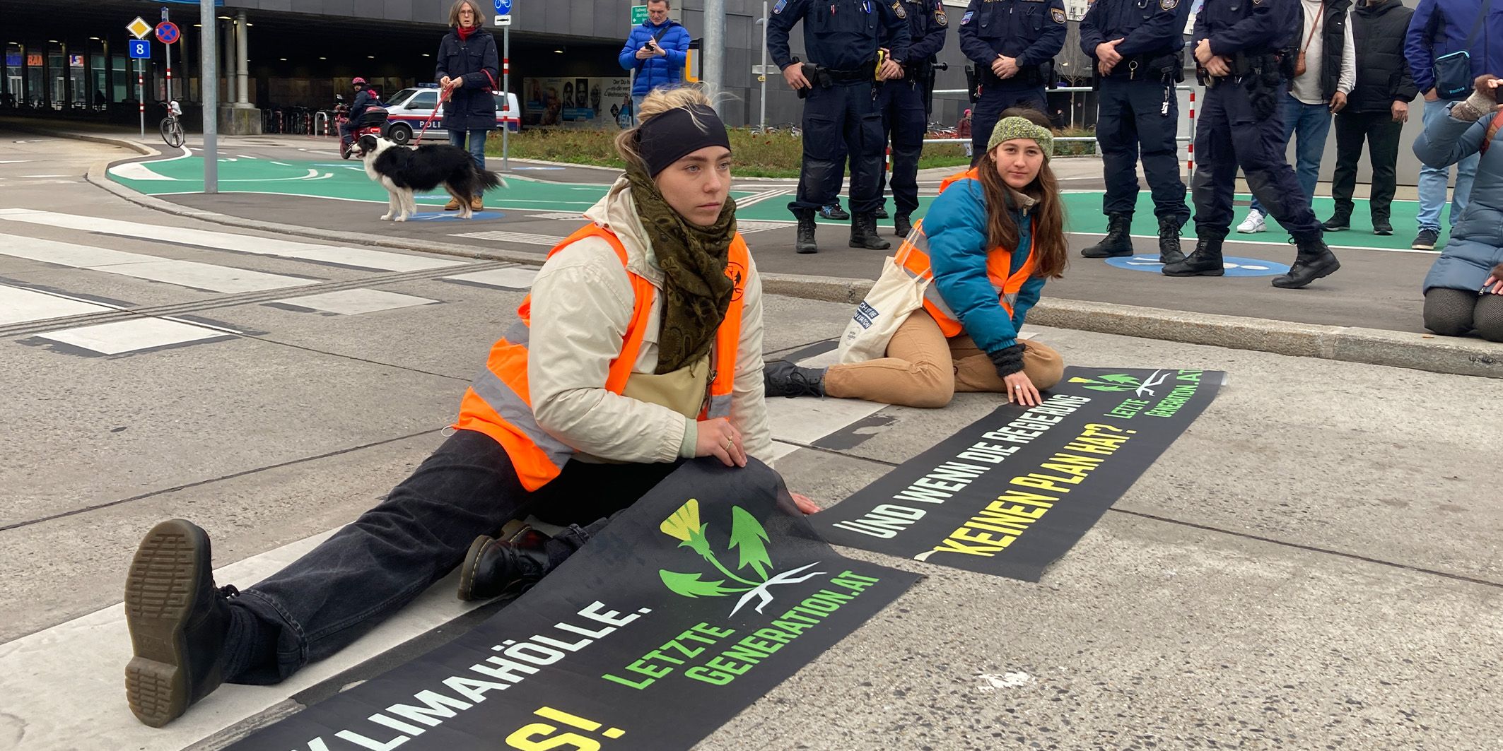 Stau-Chaos In Wien! Klima-Kleber Blockieren Praterstern | Heute.at