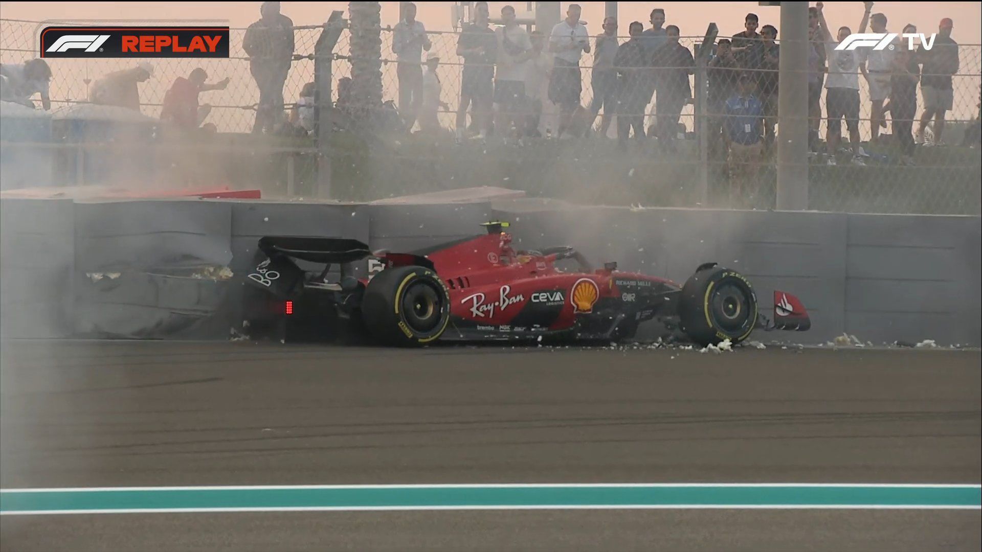 Carlos Sainz schrottet seinen Ferrari