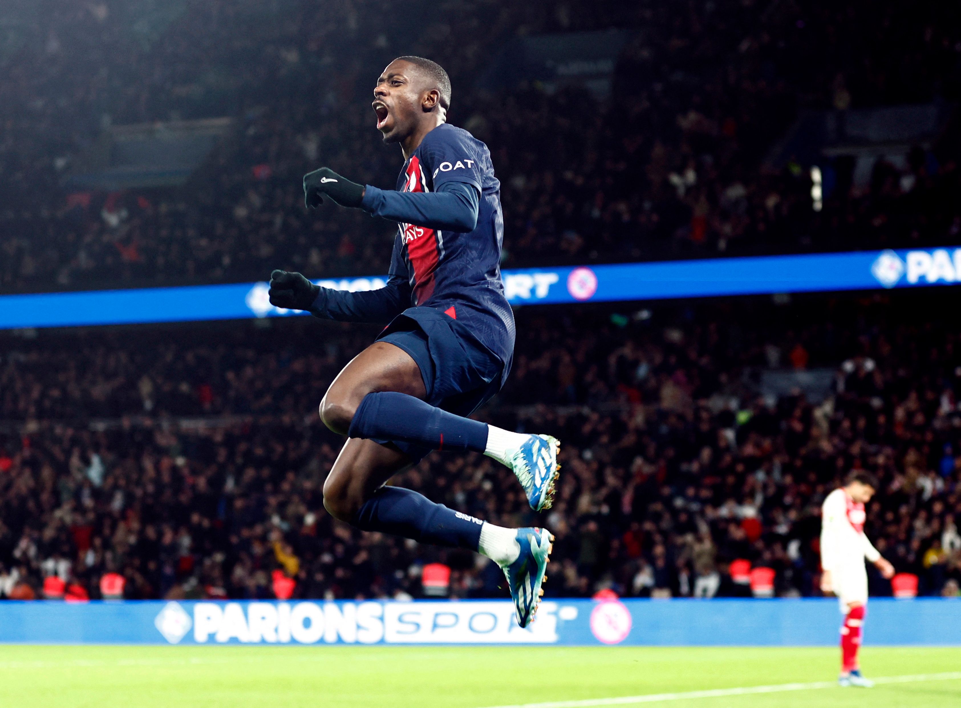 Paris St.-Germain feiert einen spektakulären 4:2-Sieg gegen Adi Hütters Monaco. 