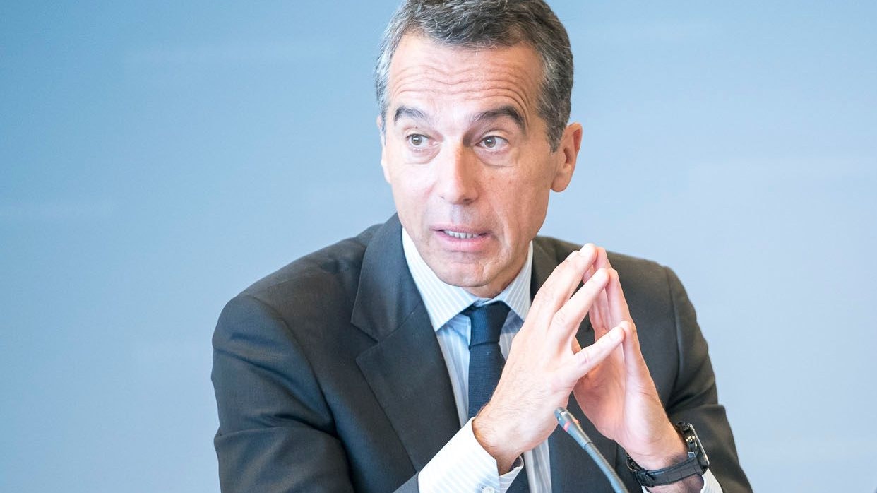 Christian Kern war von Mai 2016 bis Dezember 2017 Bundeskanzler (SPÖ) in Österreich.