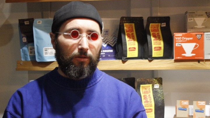 Alexi Melnychenko aus Cherson ist wohl der mutigste Barista der Ukraine, wenn nicht der Welt.