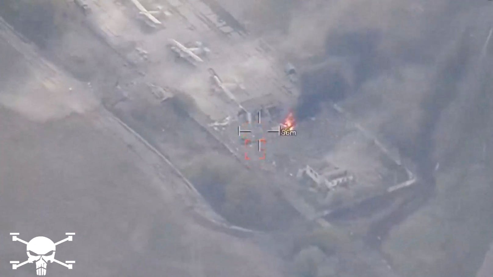 Ukrainischer Beschuss eines Flugplatzes im russisch kontrollierten Tarasiwka, Region Cherson, am 19. November 2023.